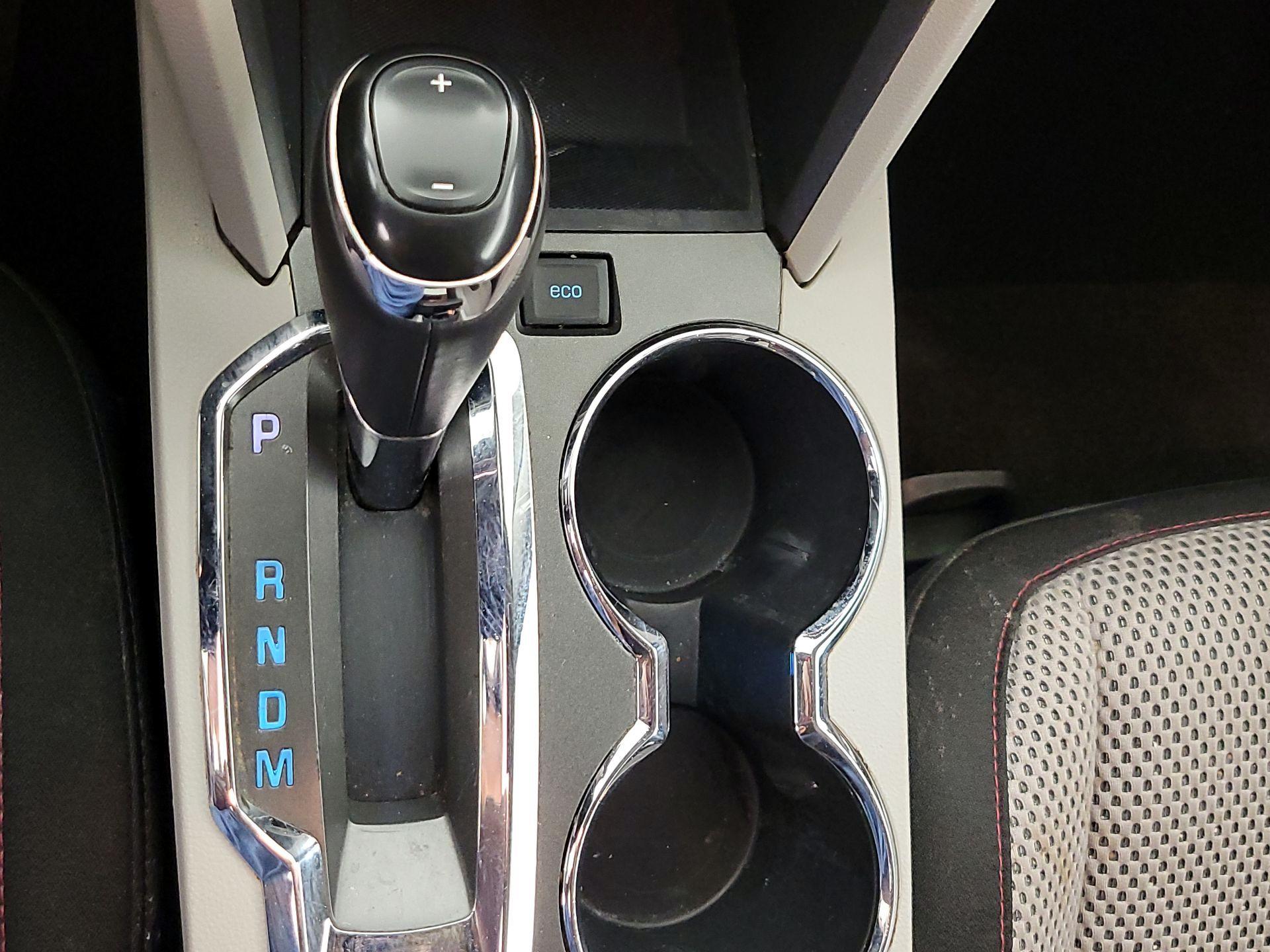 Thumbnail: 2016 Chevrolet Equinox - 16