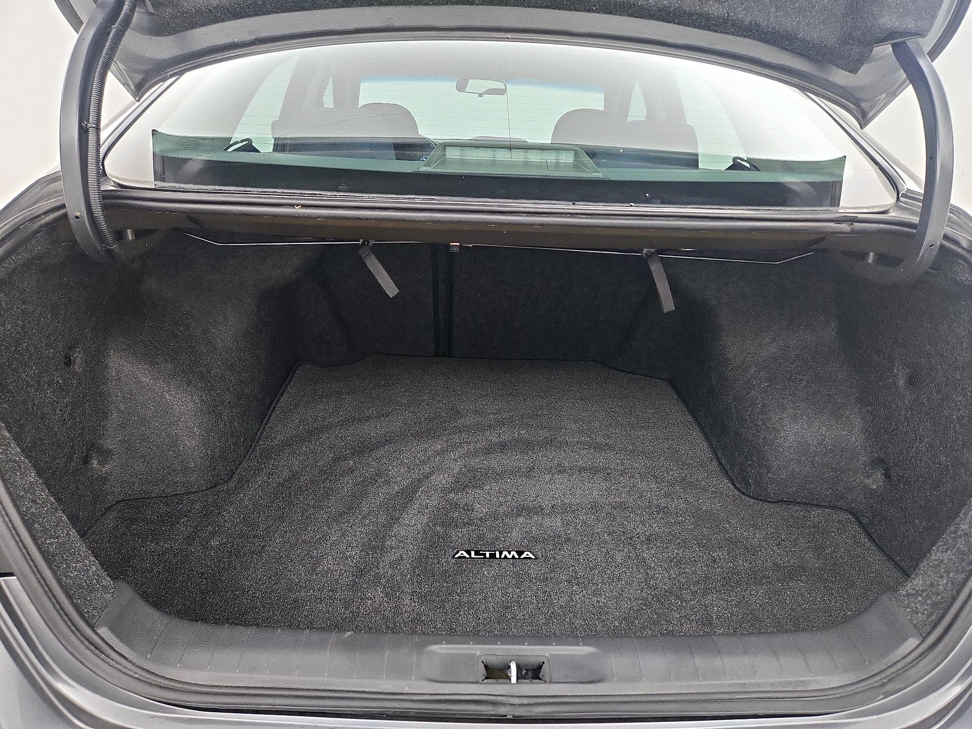 Thumbnail: 2015 Nissan Altima - 20