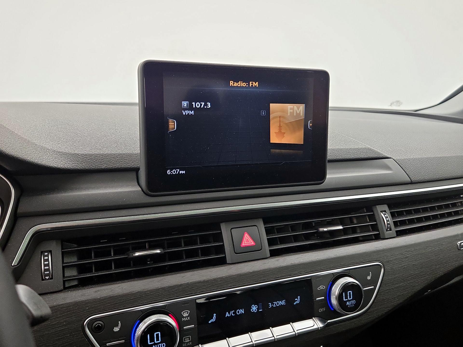 Thumbnail: 2019 Audi A4 - 15