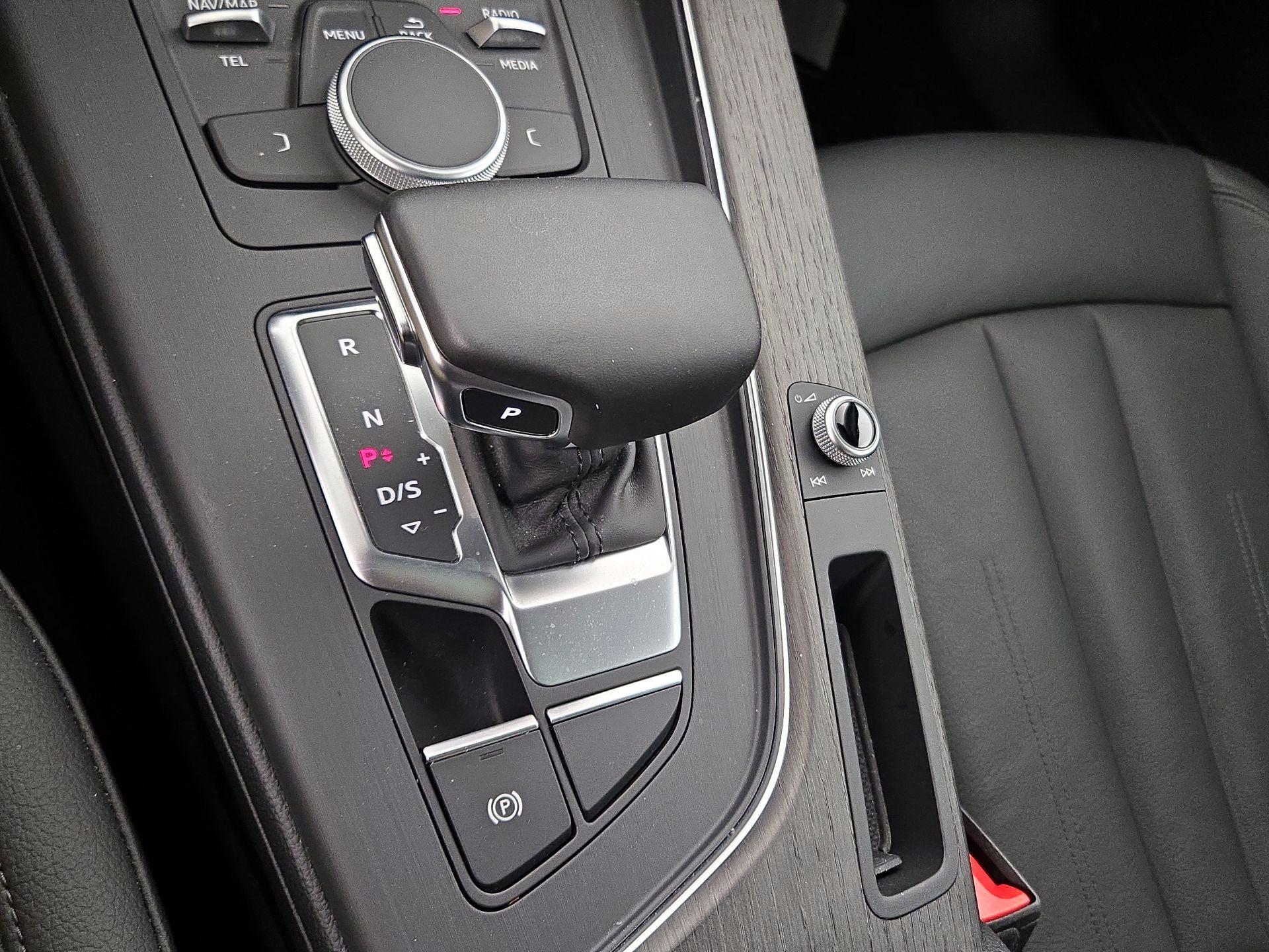 Thumbnail: 2019 Audi A4 - 17