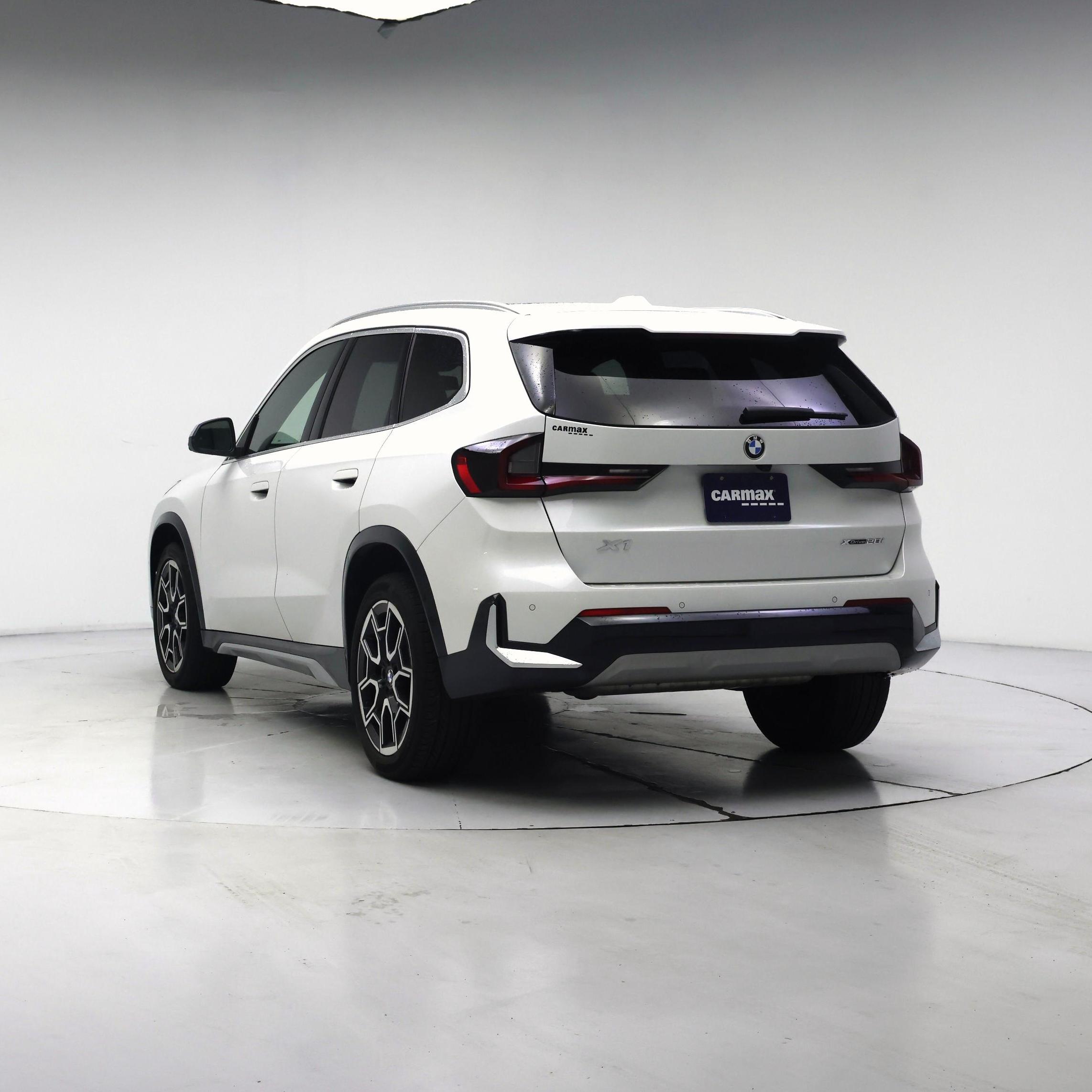 Thumbnail: 2023 BMW X1 - 2