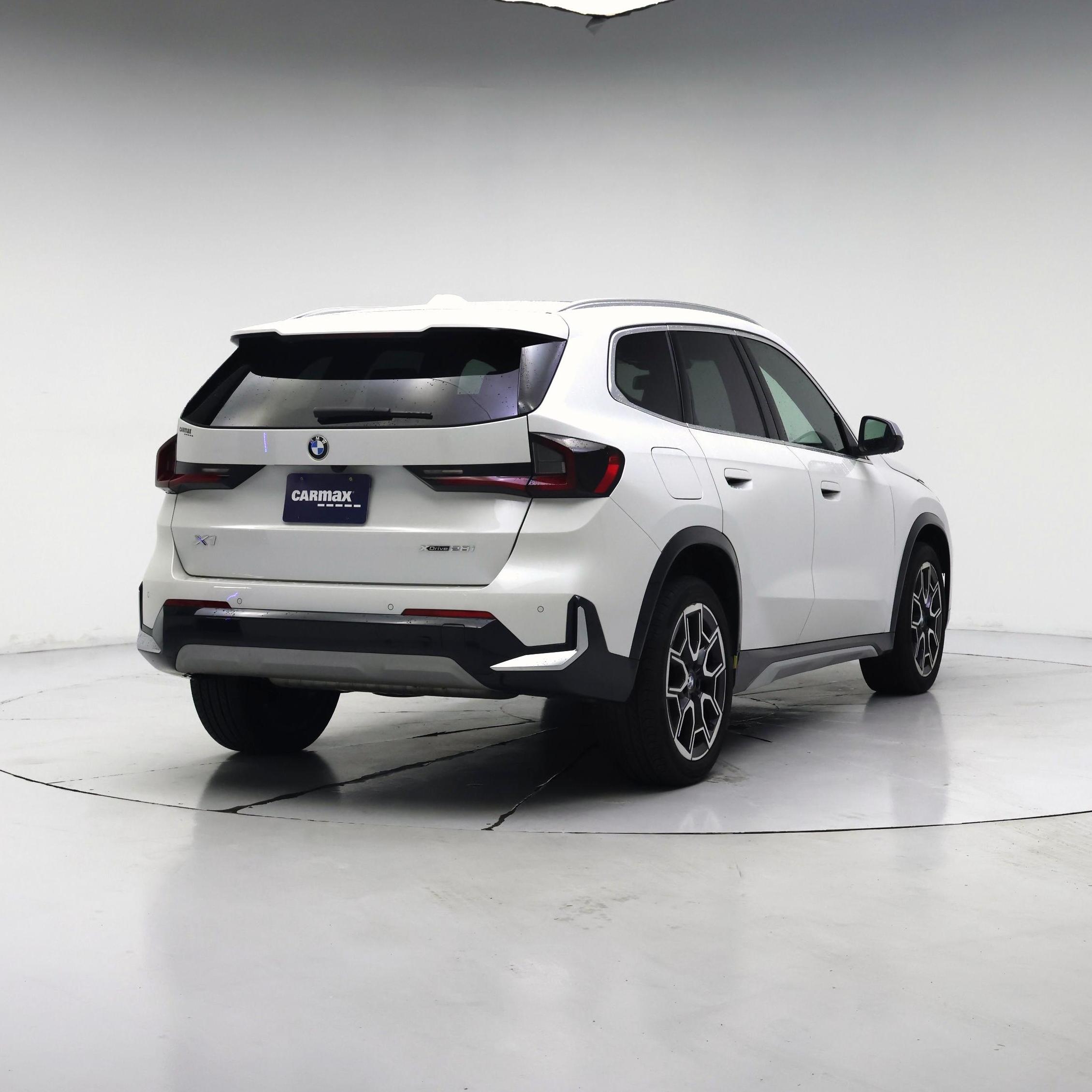 Thumbnail: 2023 BMW X1 - 8