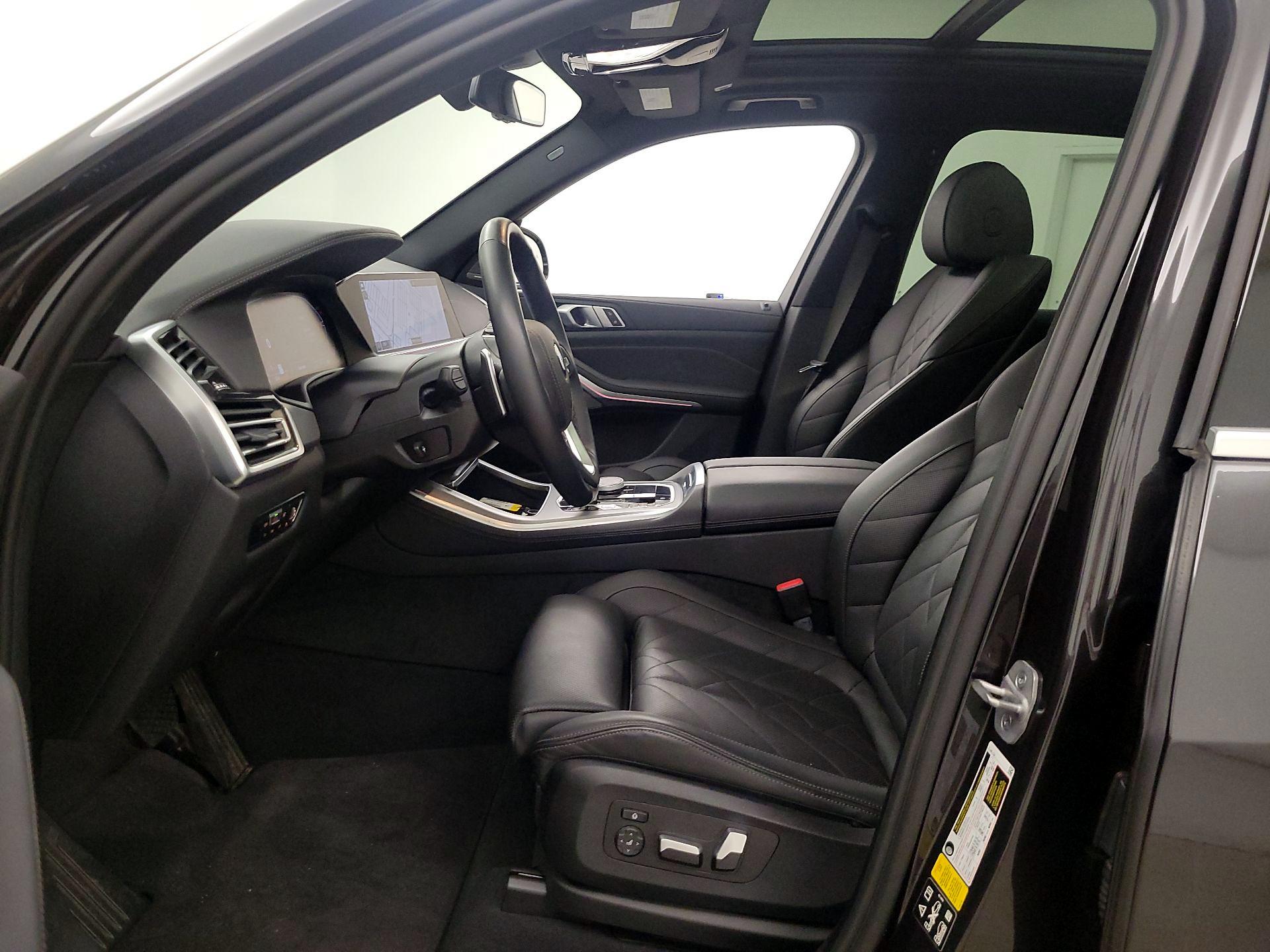 Thumbnail: 2023 BMW X5 - 11