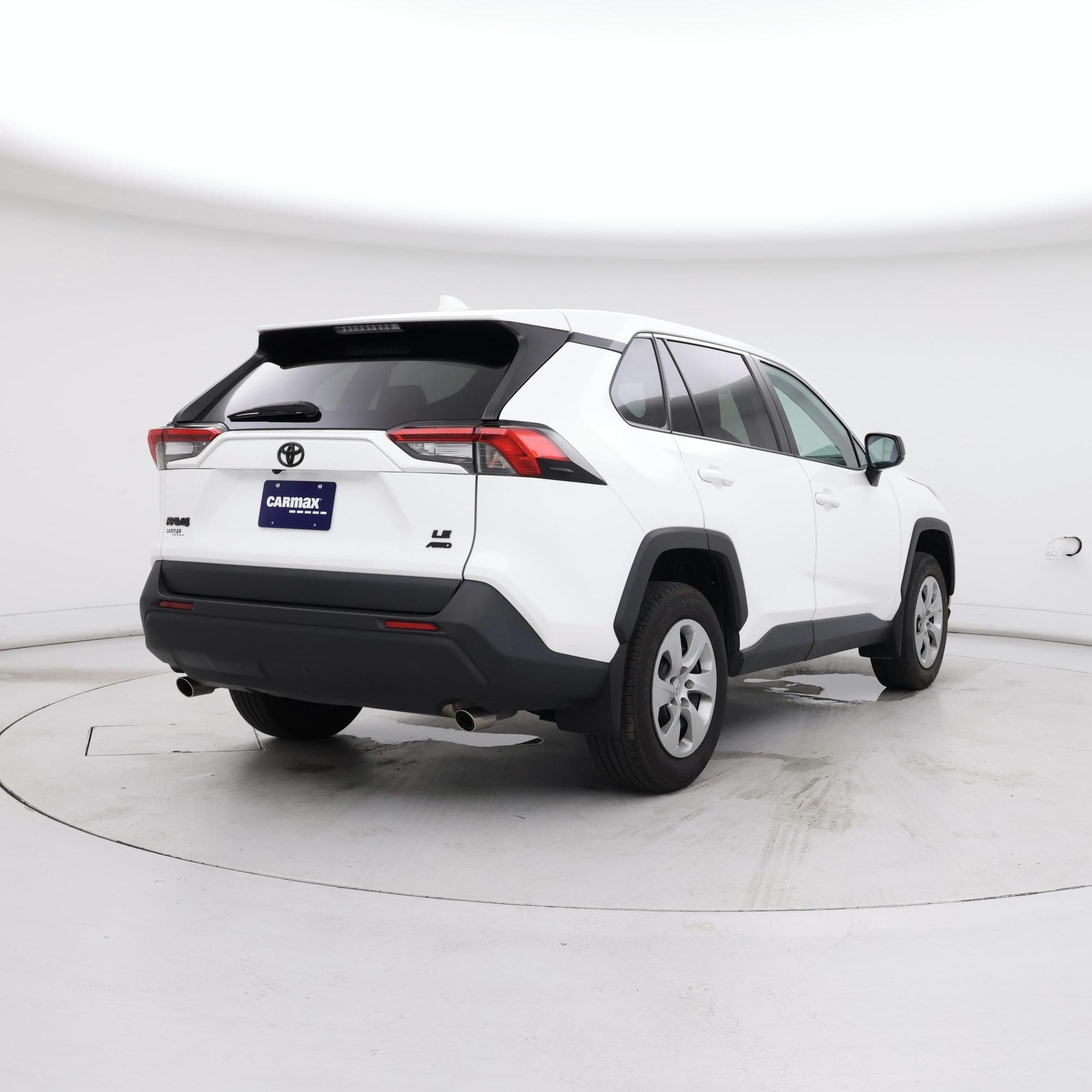 Thumbnail: 2022 Toyota RAV4 - 8