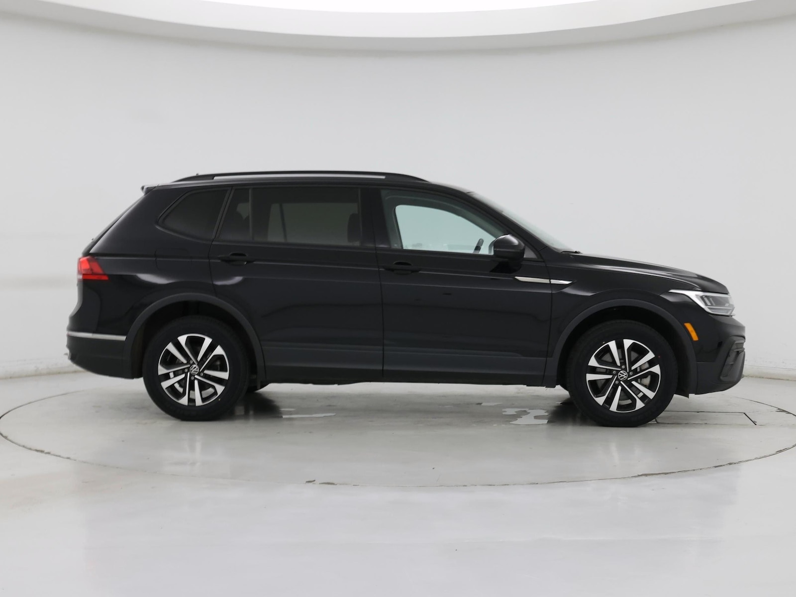 2023 Volkswagen Tiguan S - Photo 8