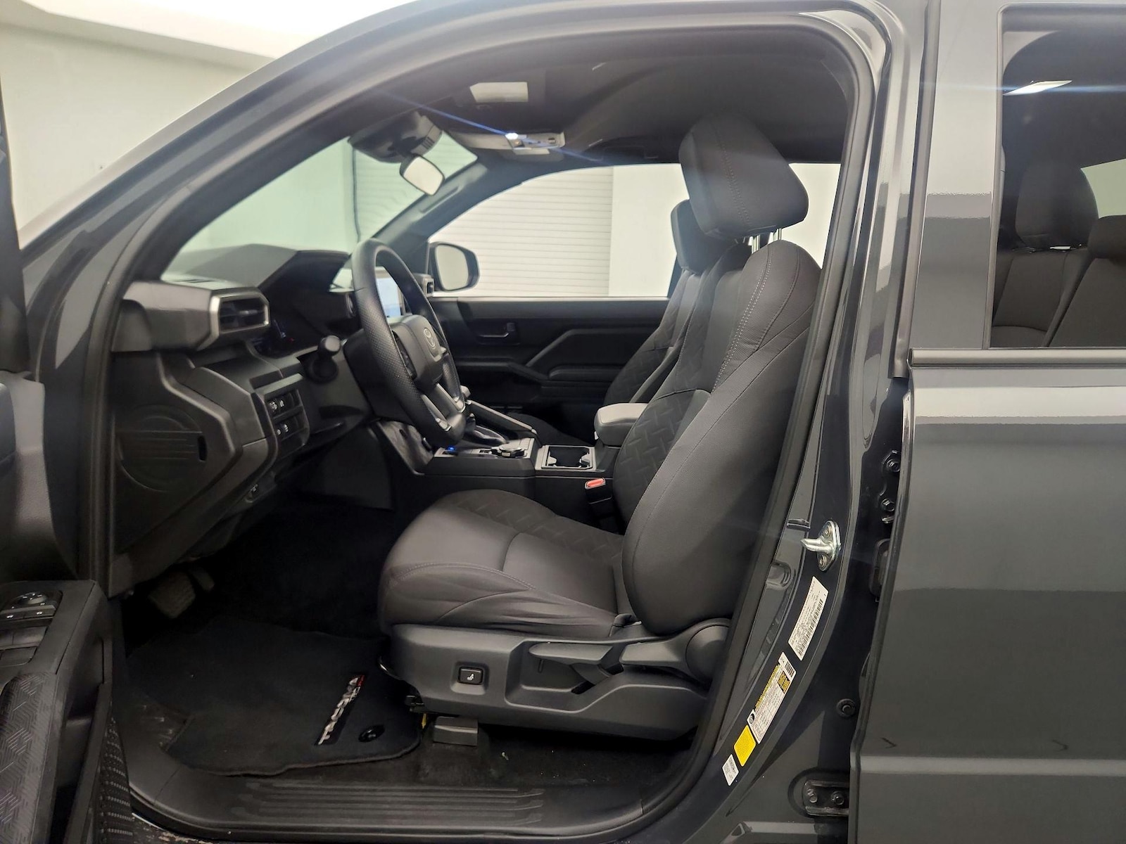 2025 Toyota Tacoma SR - Photo 10