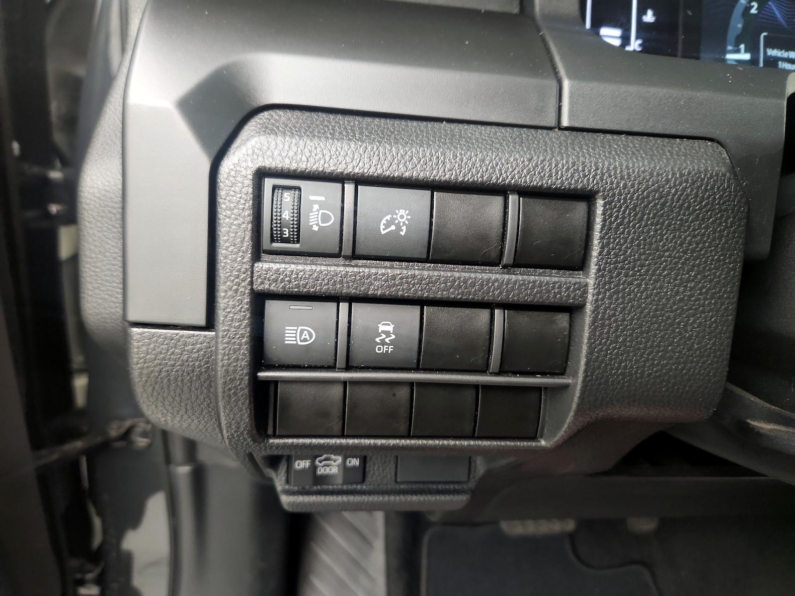 2025 Toyota Tacoma SR - Photo 12