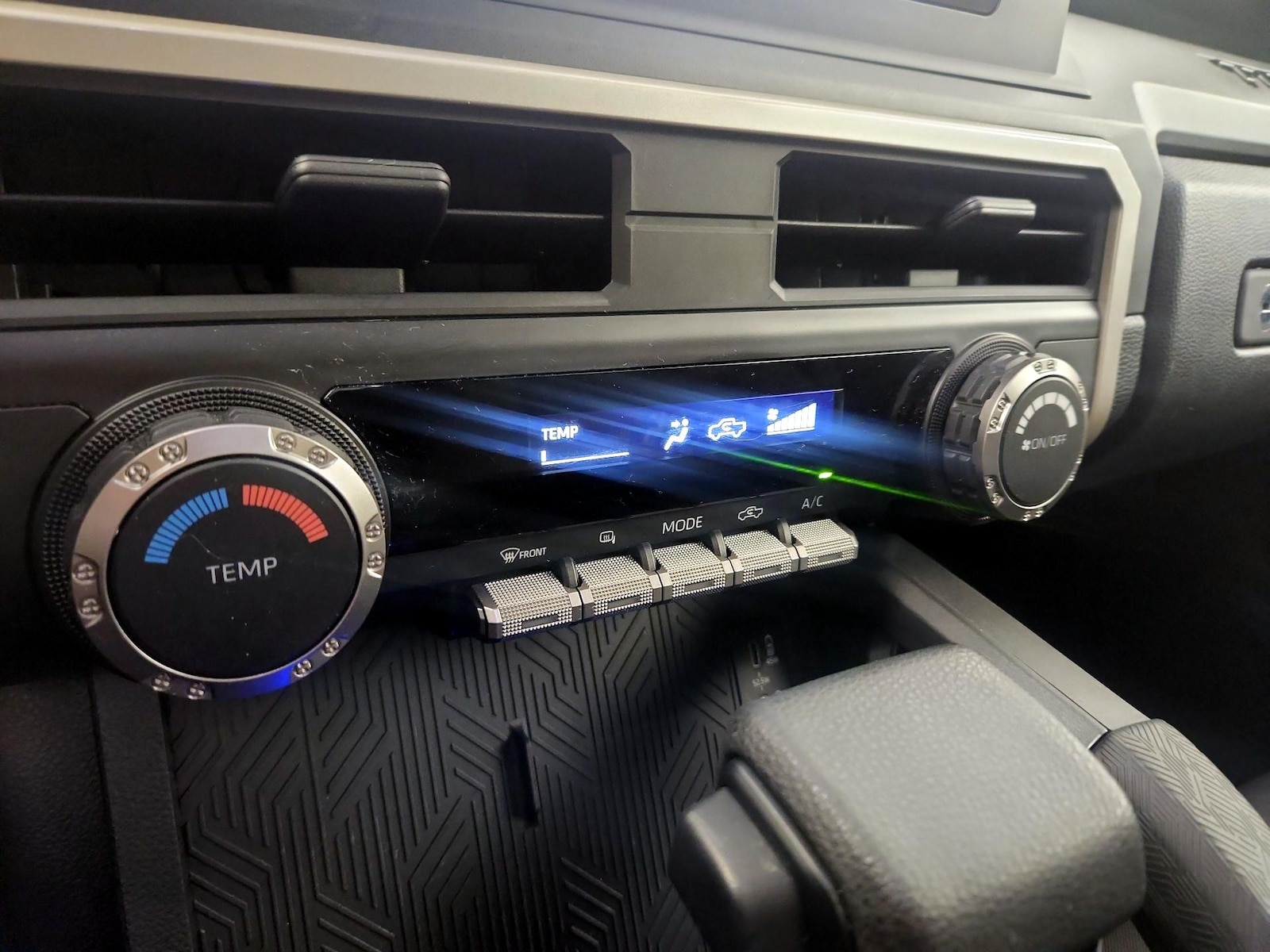 2025 Toyota Tacoma SR - Photo 15