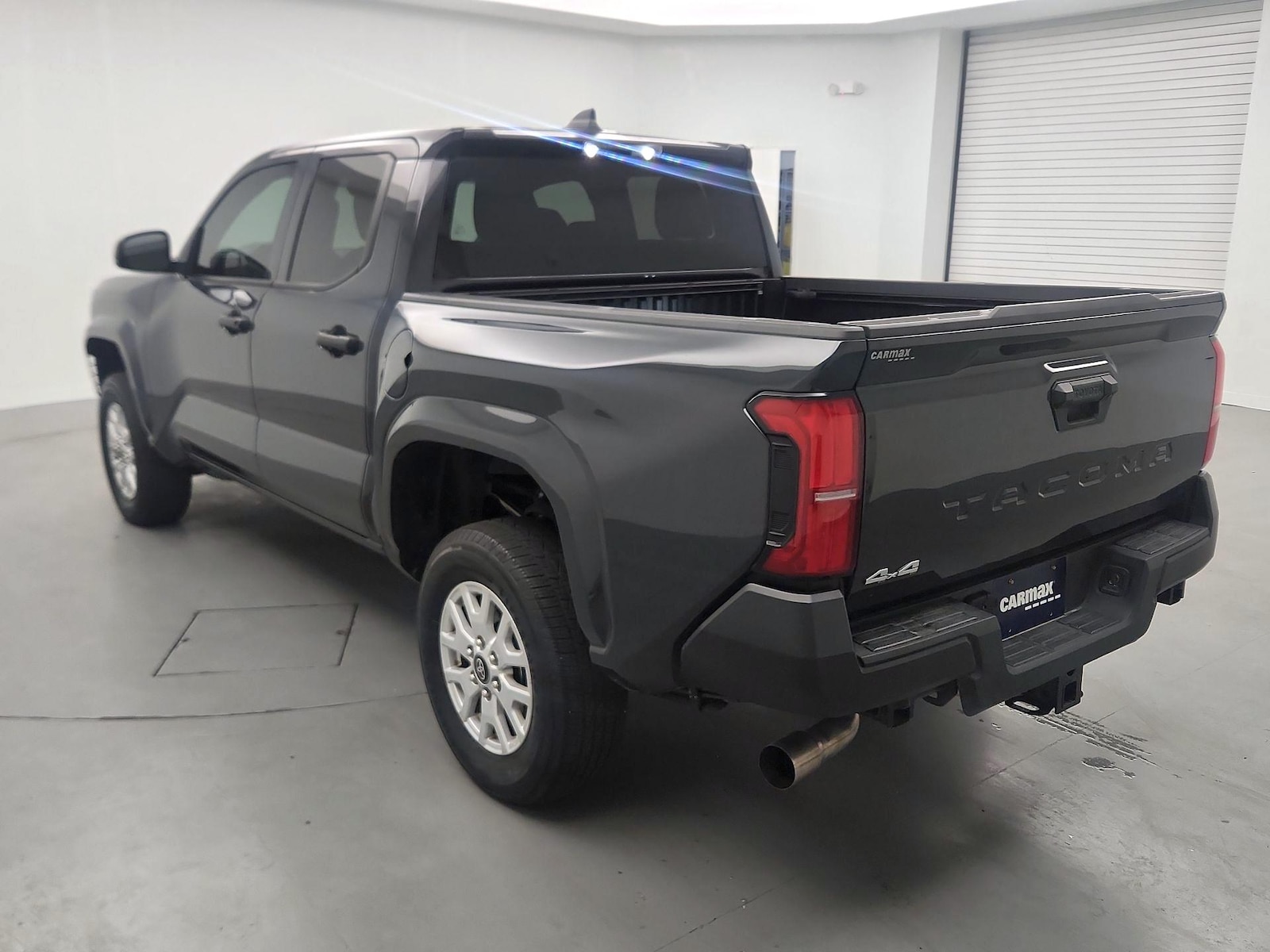 2025 Toyota Tacoma SR - Photo 7