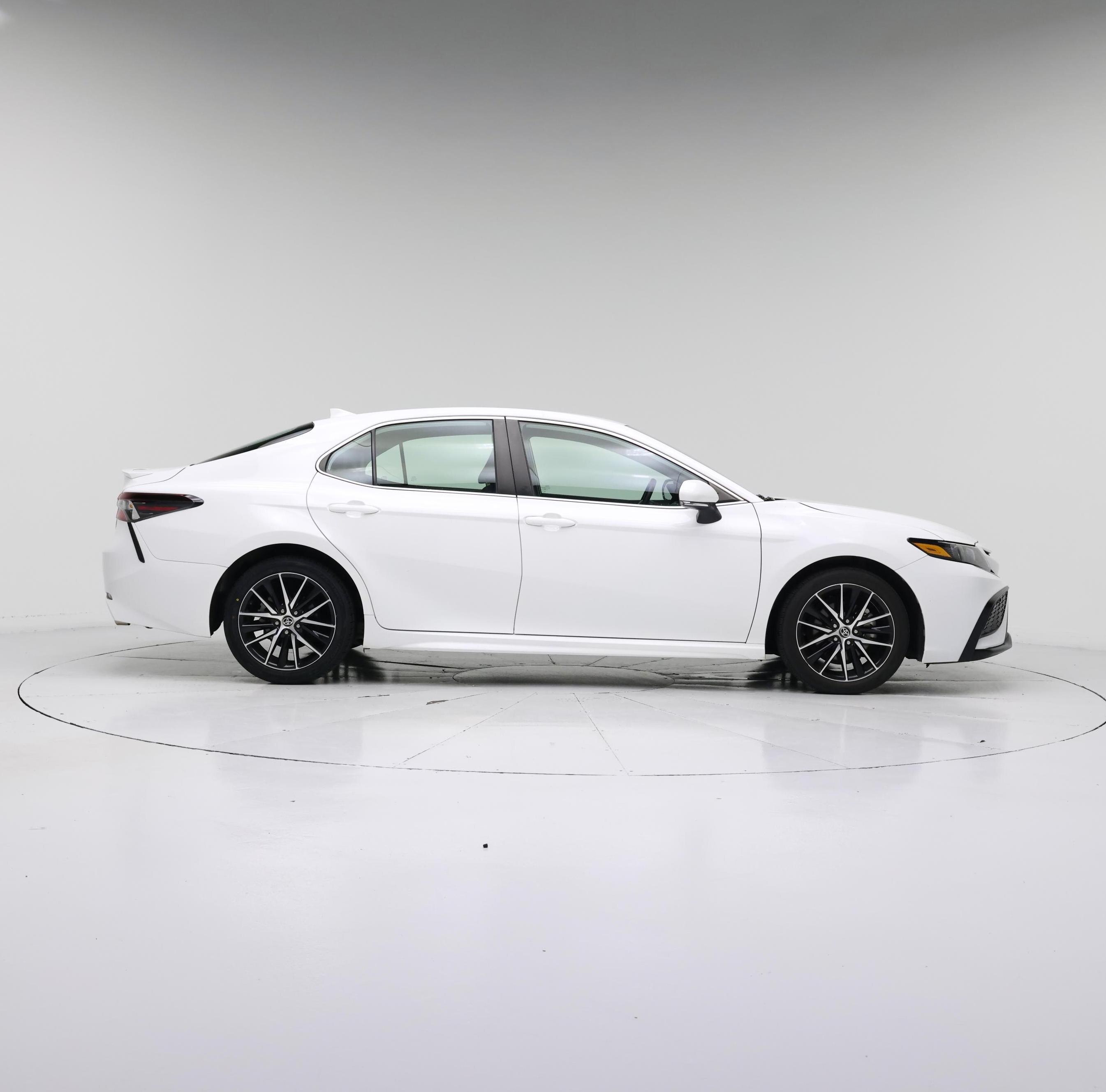 Thumbnail: 2023 Toyota Camry - 7