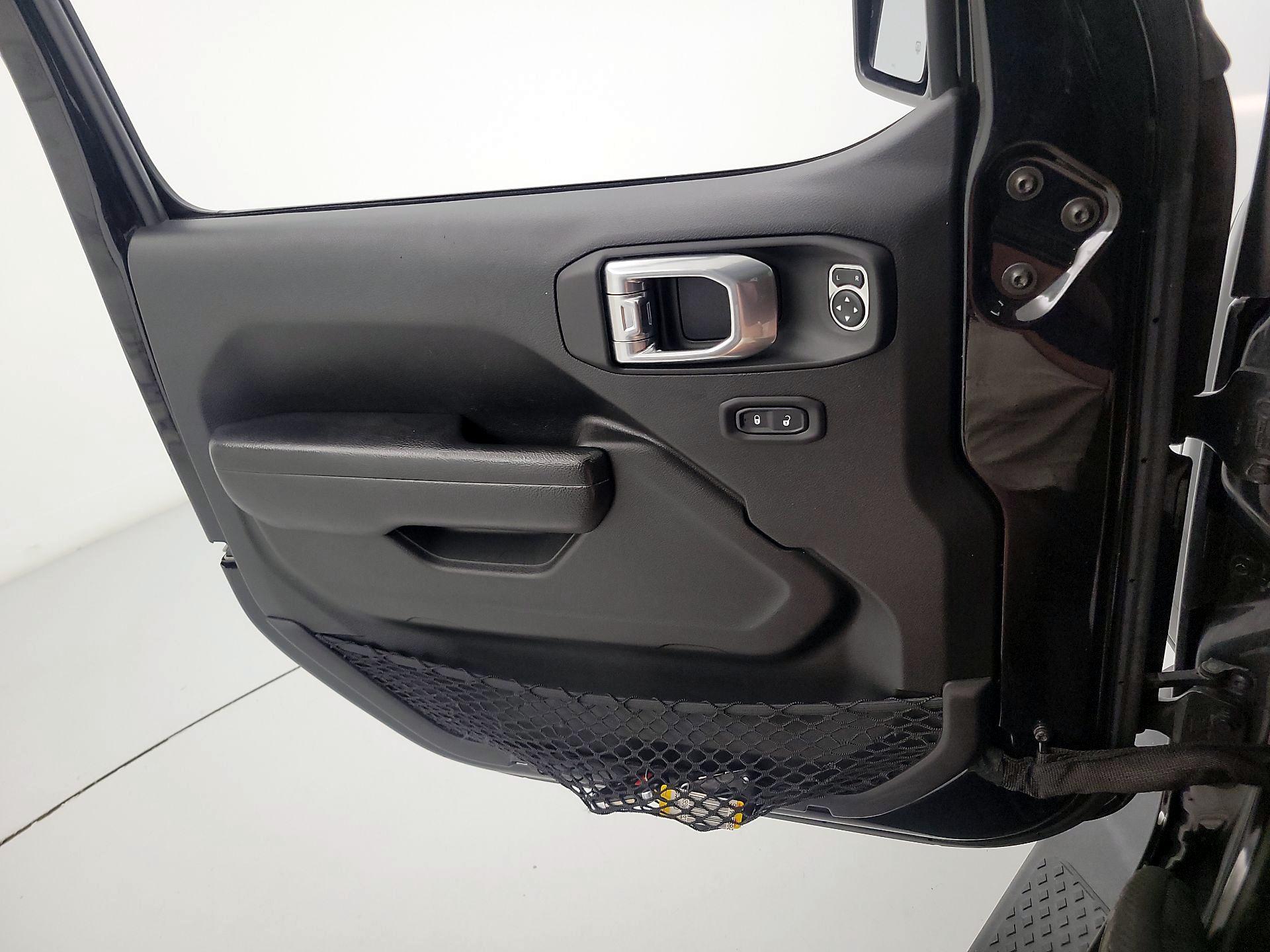 Thumbnail: 2022 Jeep Gladiator - 12