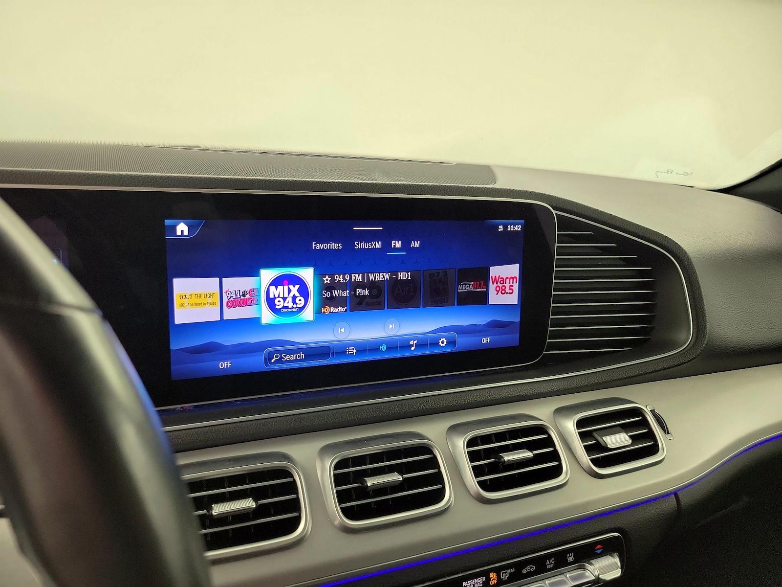 2024 Mercedes-Benz GLE GLE450E - Photo 17