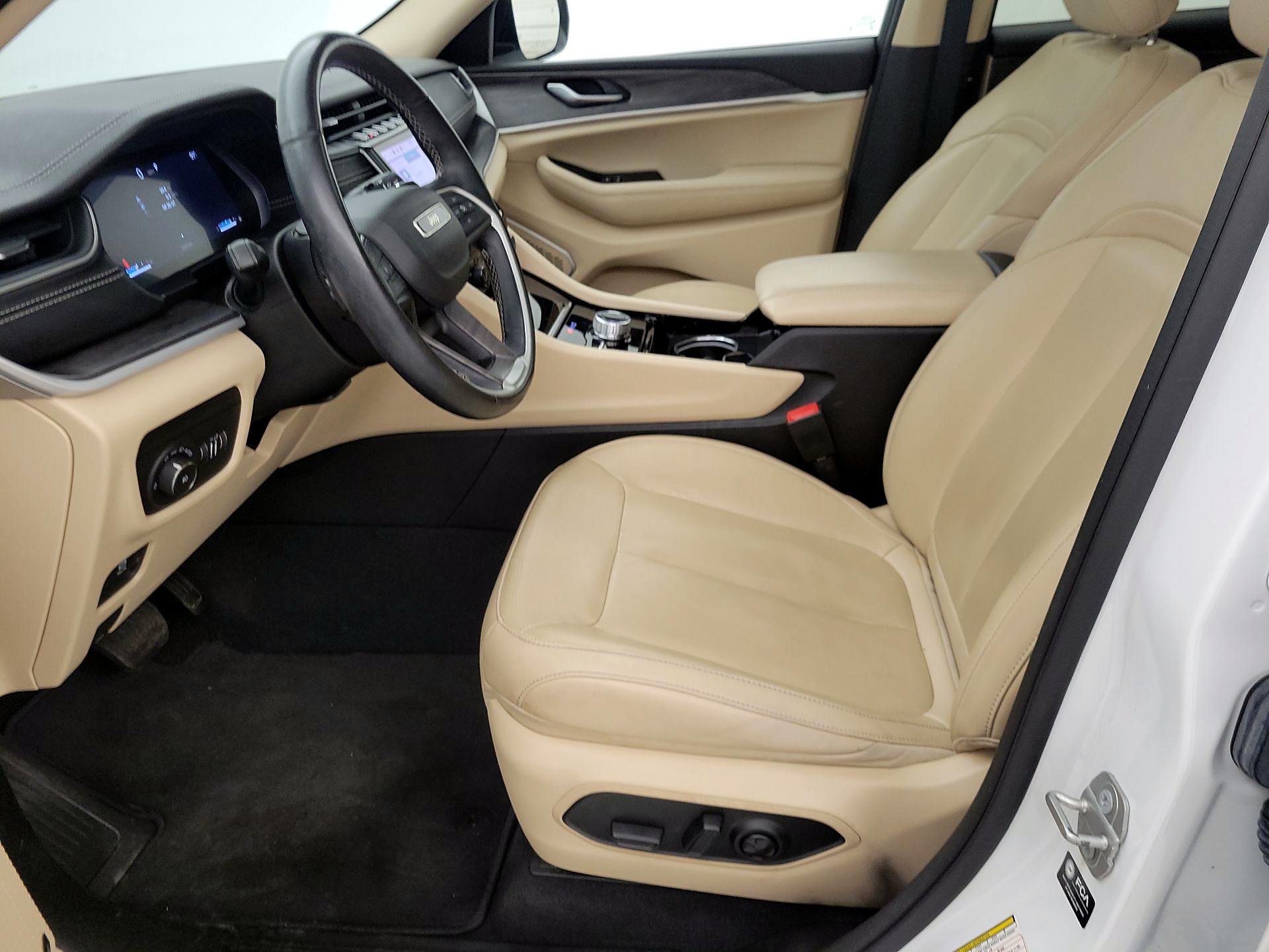 Thumbnail: 2022 Jeep Grand Cherokee L - 11