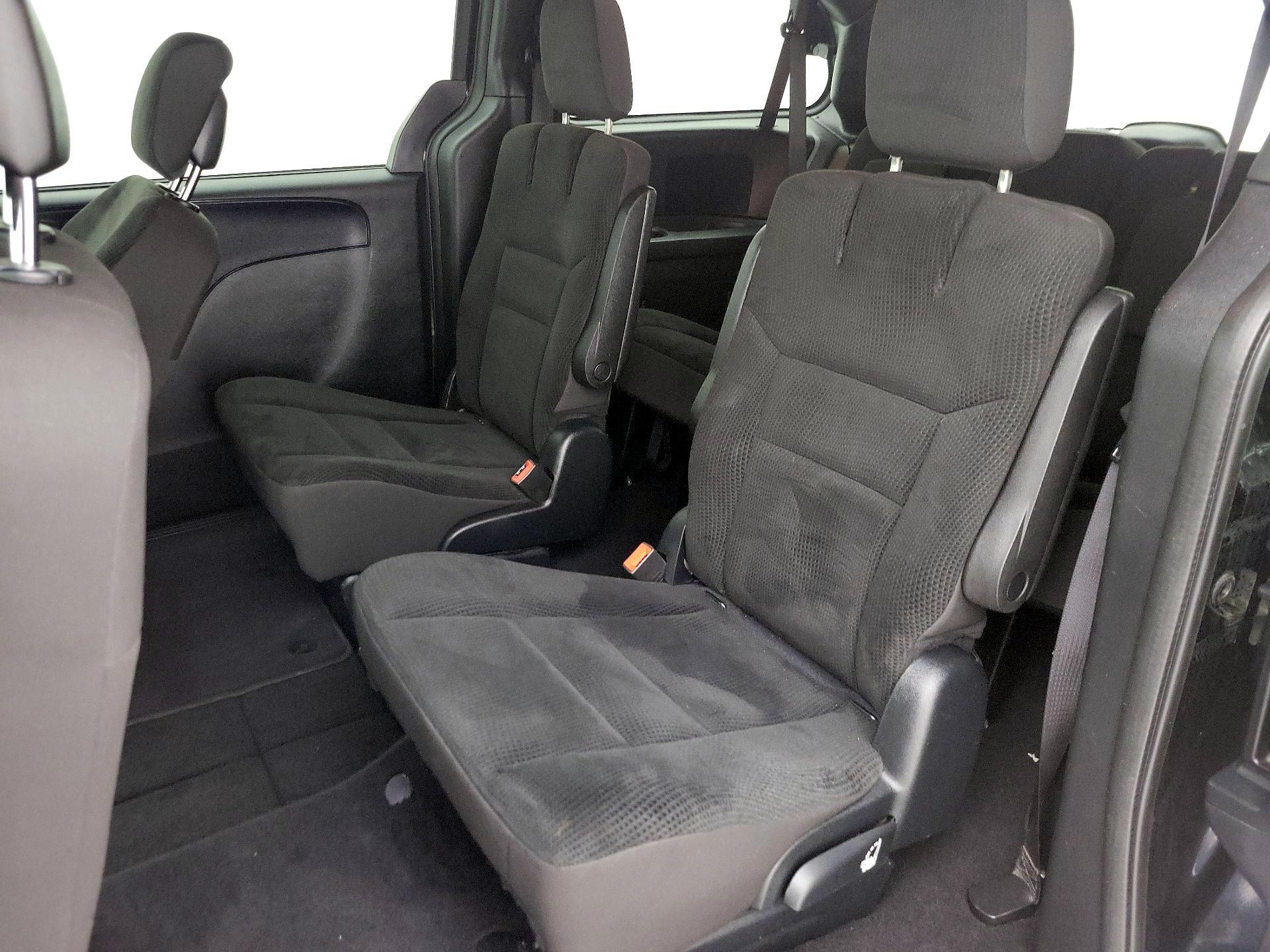 Thumbnail: 2020 Dodge Grand Caravan - 19