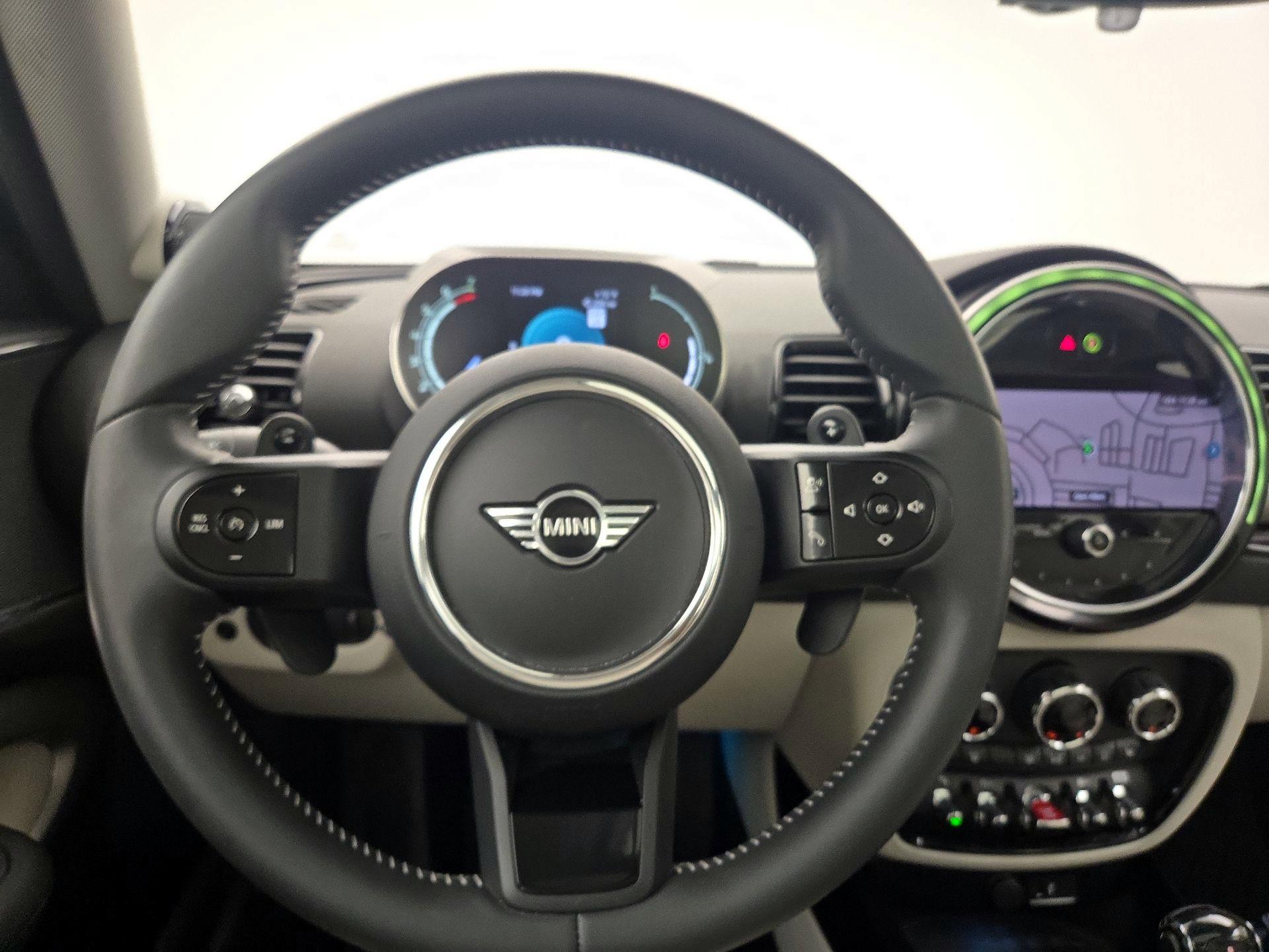 Thumbnail: 2024 MINI Cooper Clubman - 10