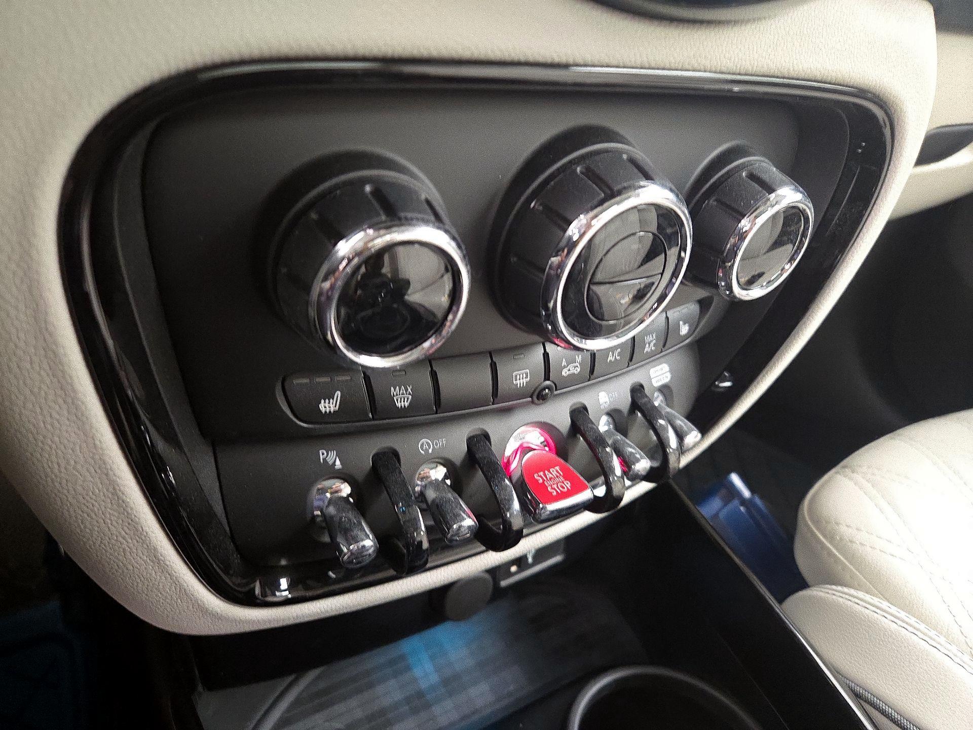 Thumbnail: 2024 MINI Cooper Clubman - 17