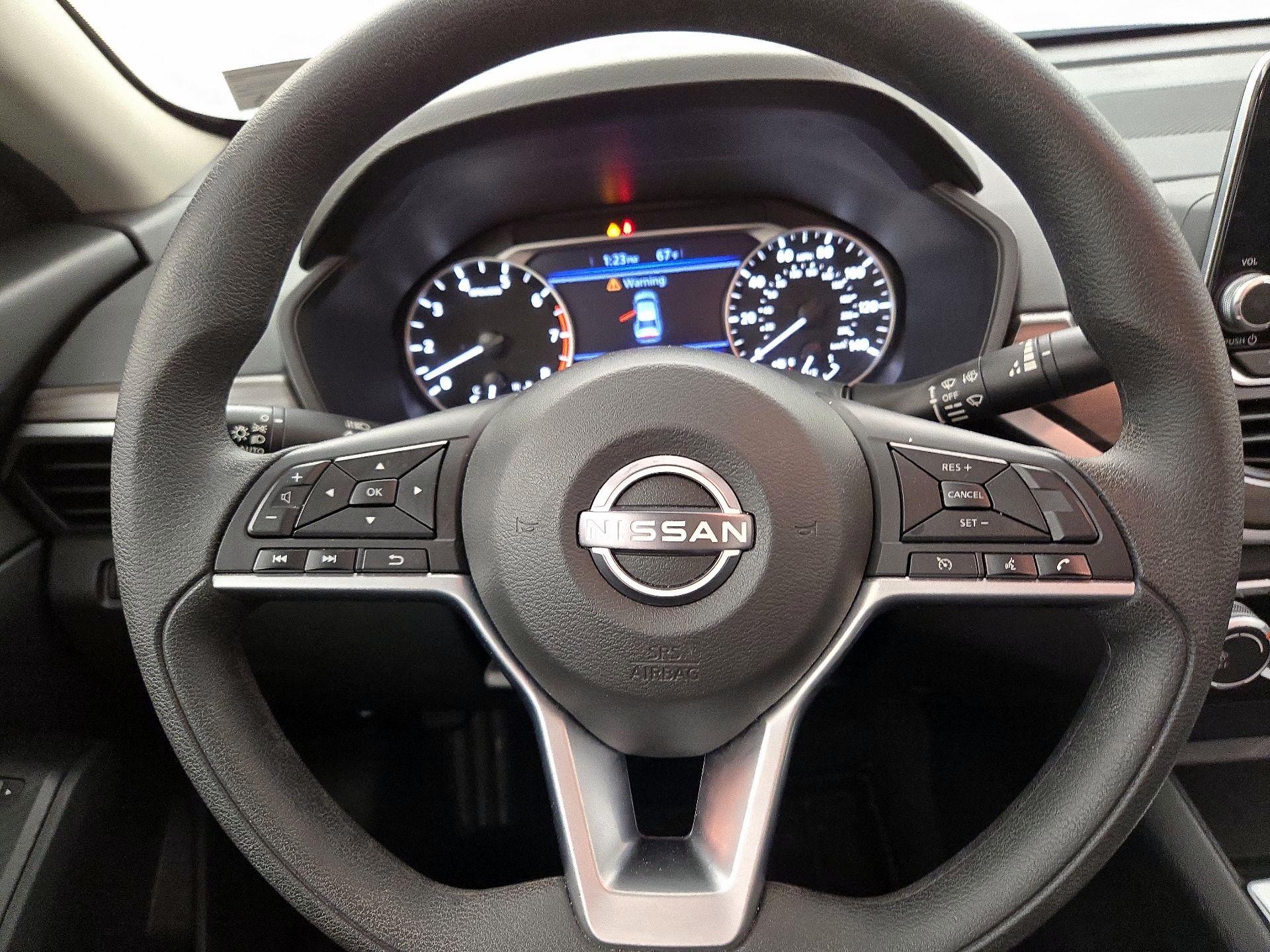 Thumbnail: 2025 Nissan Altima - 10