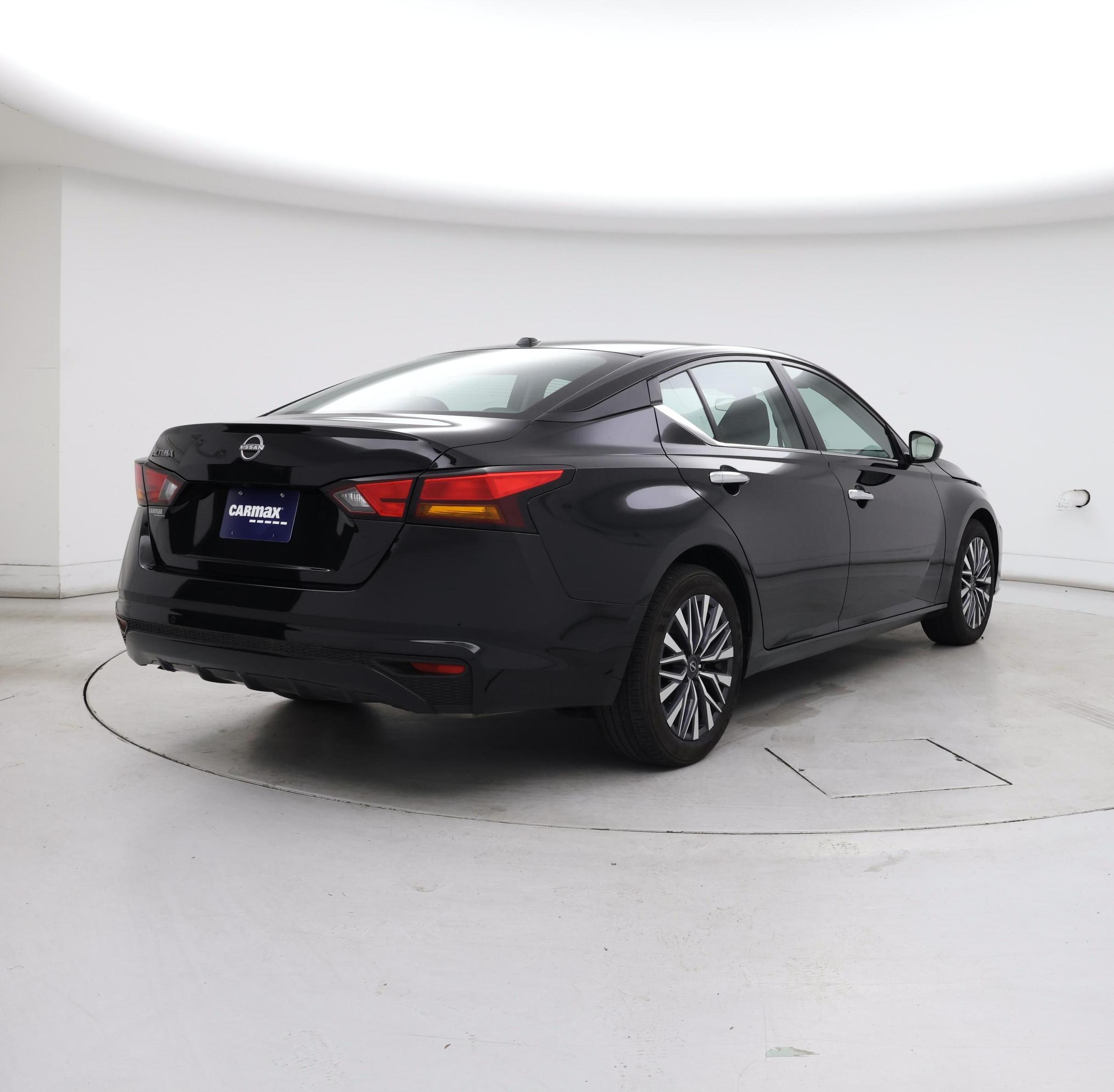 Thumbnail: 2025 Nissan Altima - 8