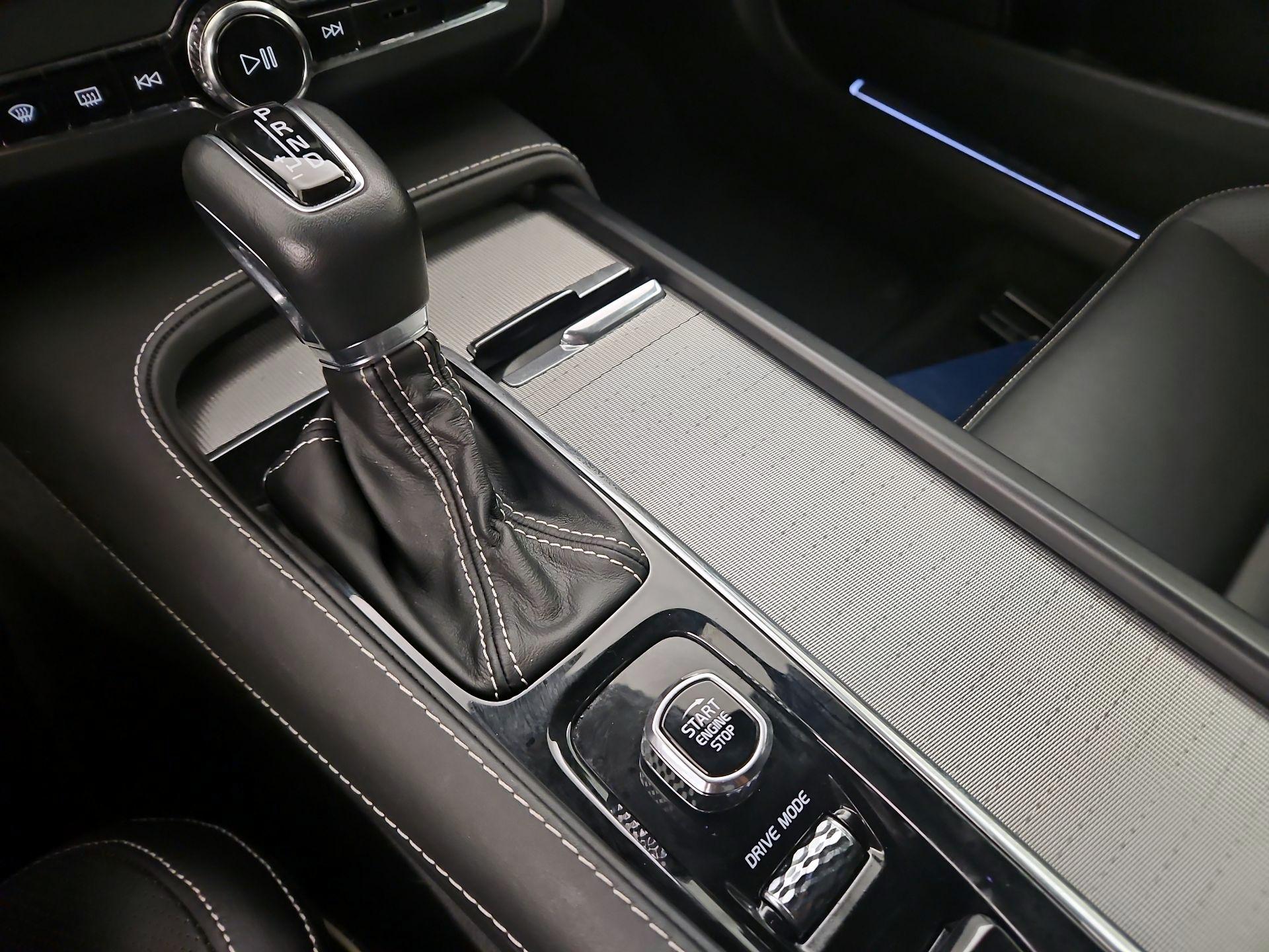 Thumbnail: 2020 Volvo S90 - 17