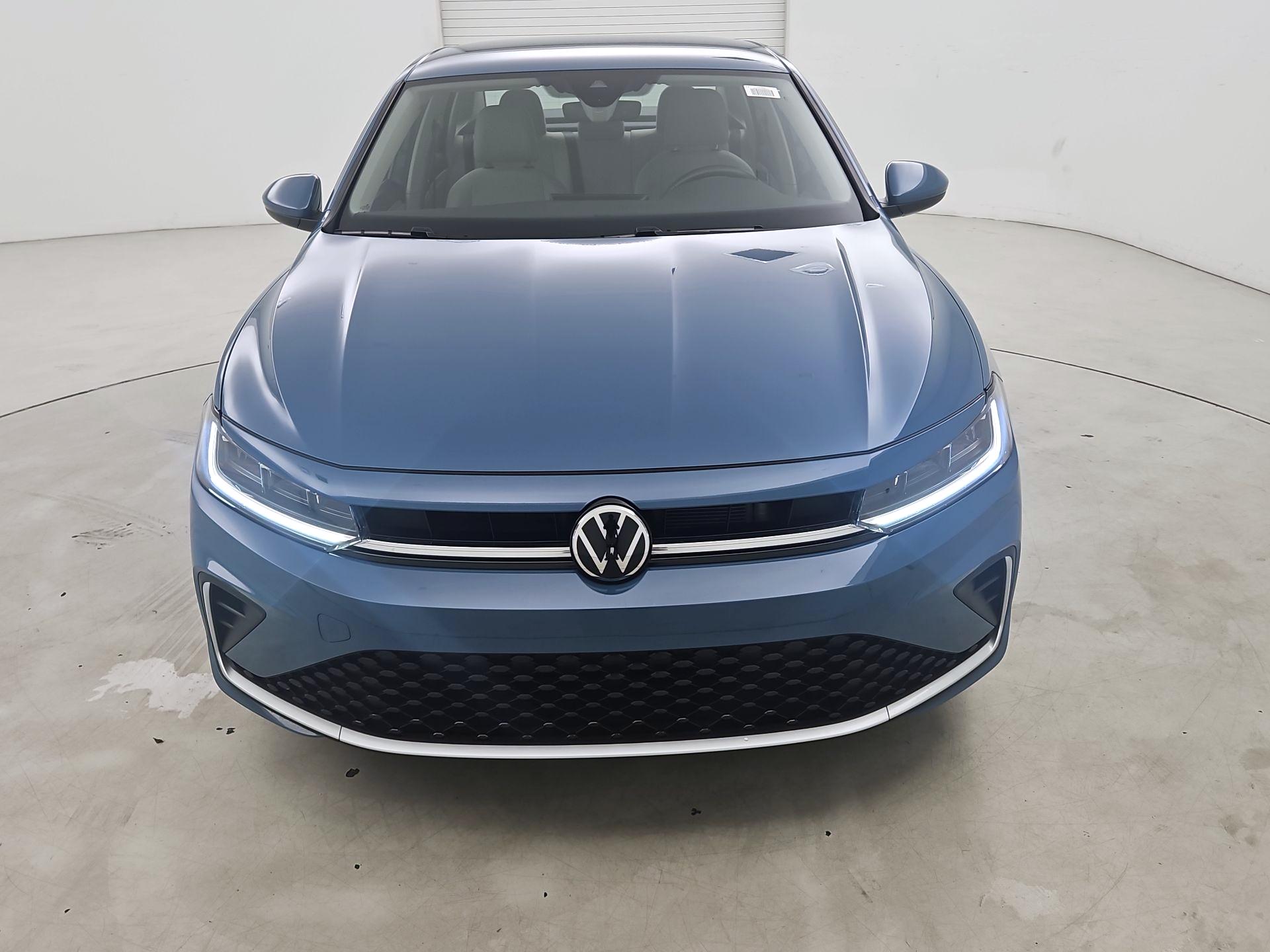 Thumbnail: 2025 Volkswagen Jetta - 2