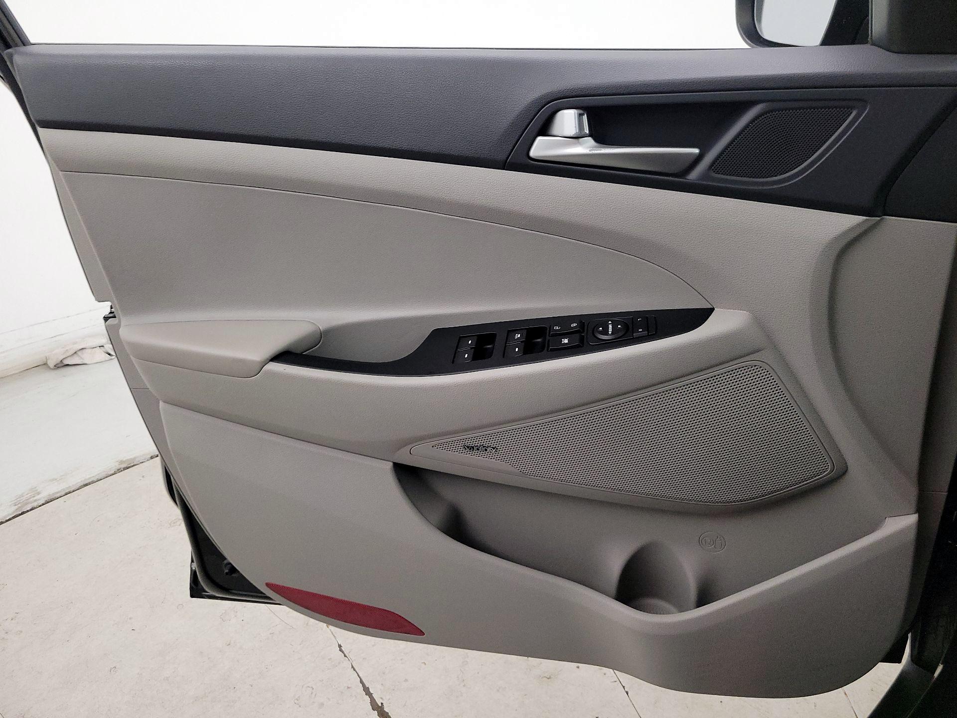 Thumbnail: 2020 Hyundai Tucson - 12