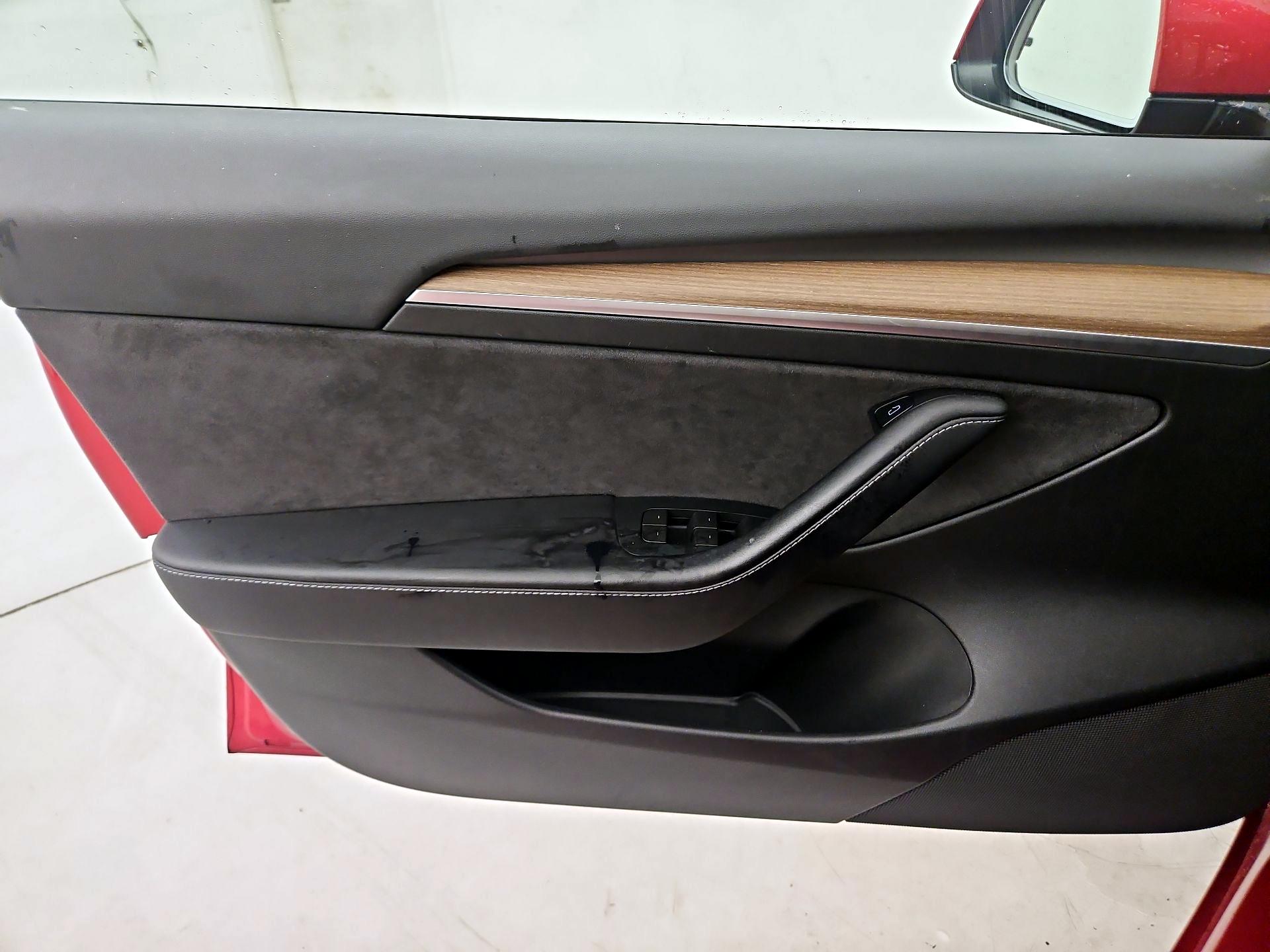 Thumbnail: 2023 Tesla Model 3 - 12
