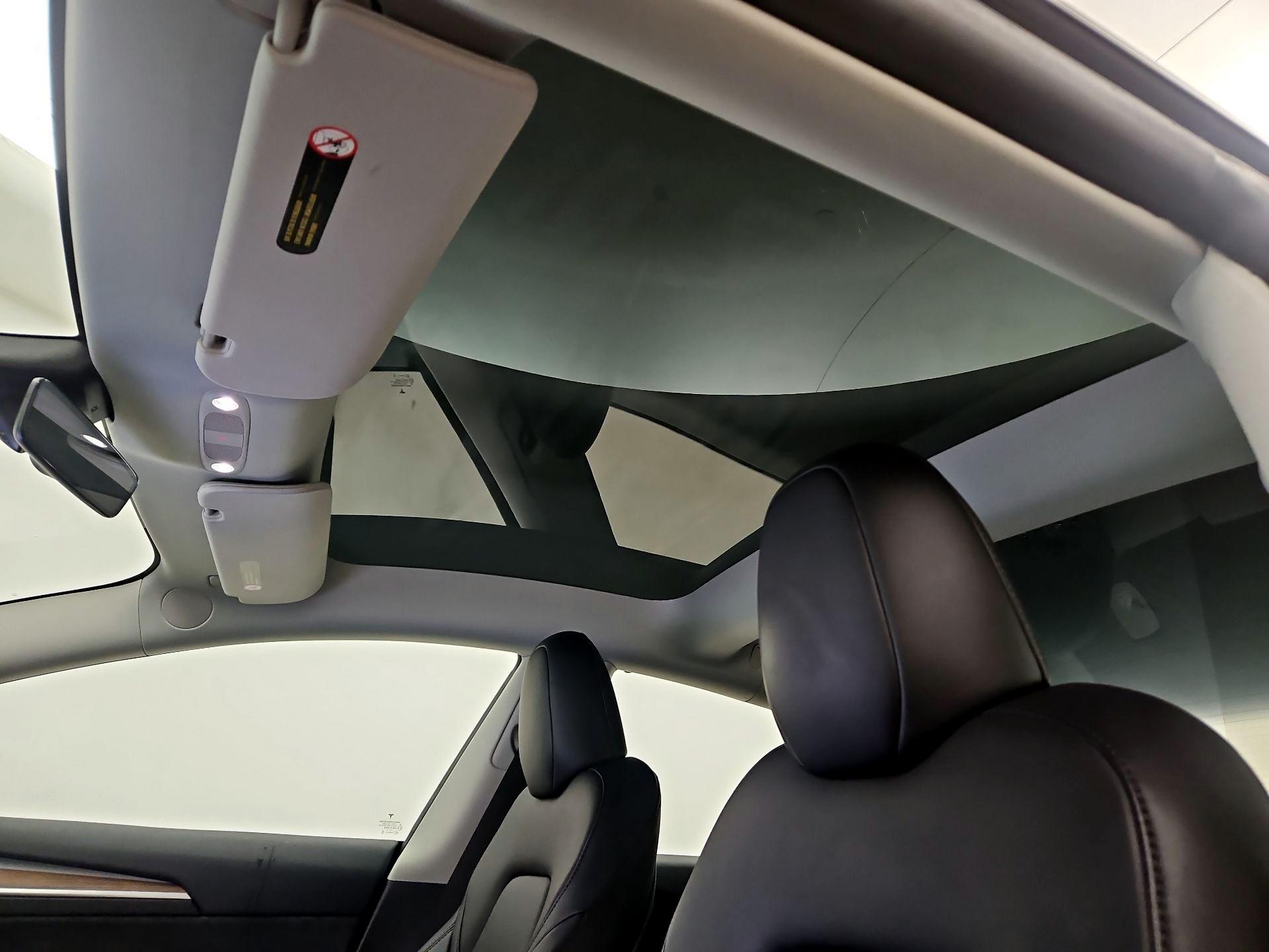 Thumbnail: 2023 Tesla Model 3 - 18