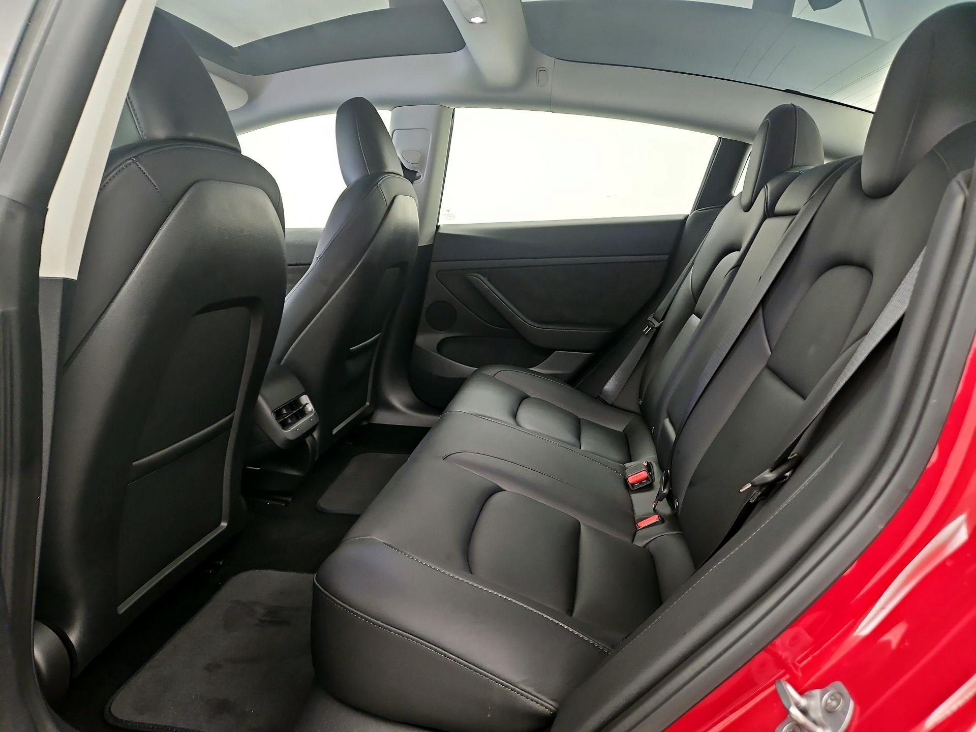 Thumbnail: 2023 Tesla Model 3 - 19