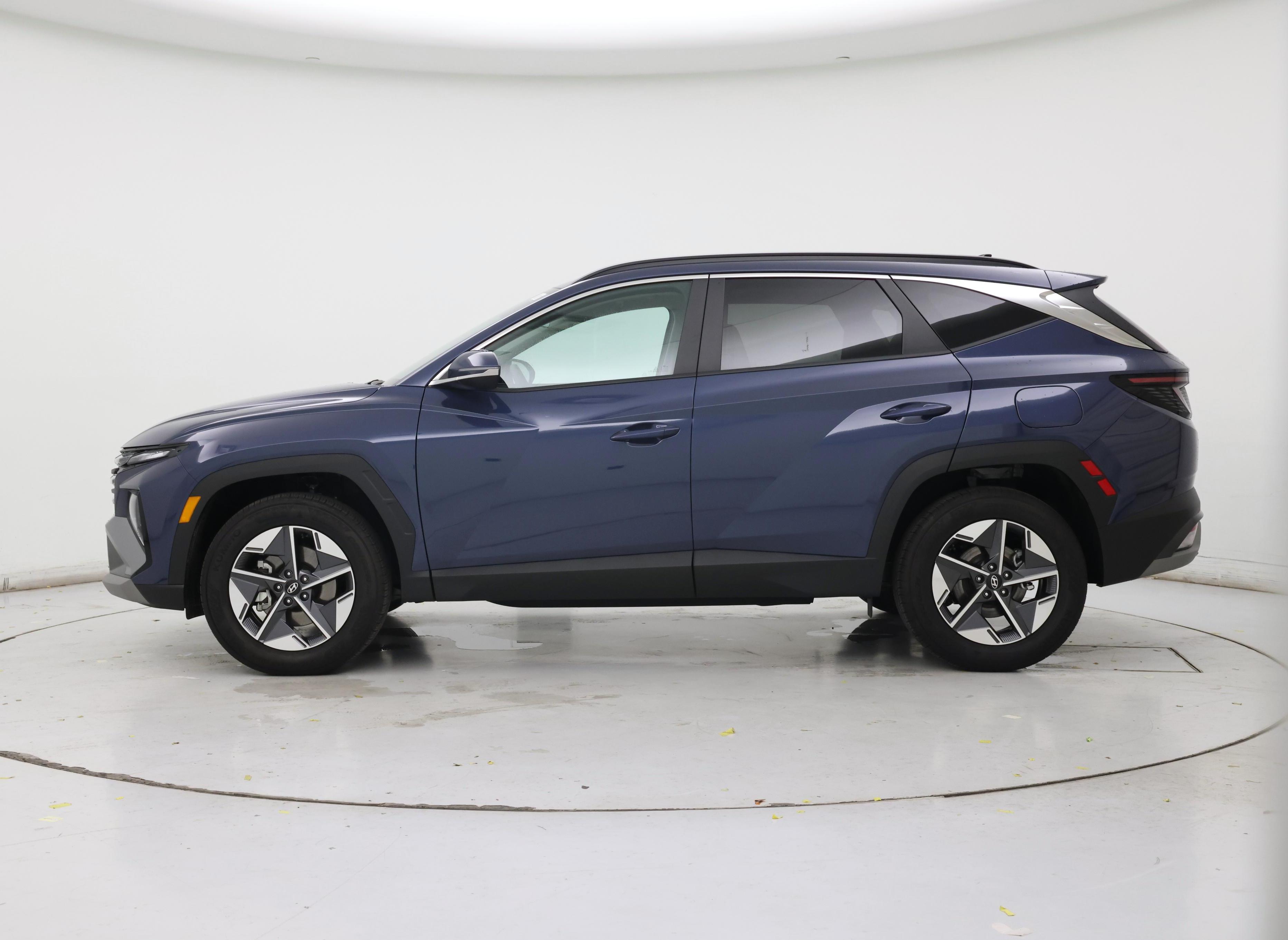 Thumbnail: 2026 Hyundai Tucson - 3