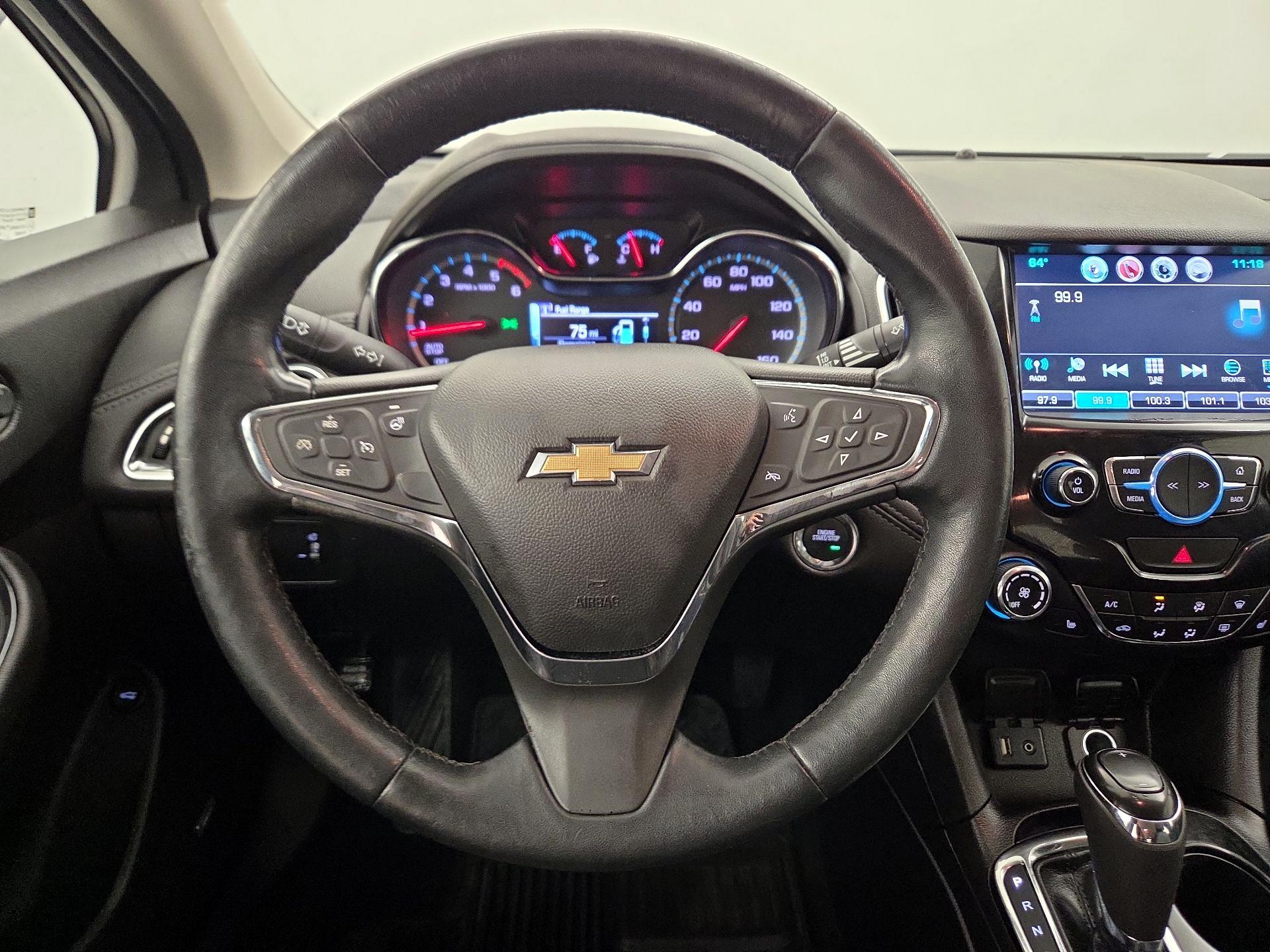 Thumbnail: 2017 Chevrolet Cruze - 10