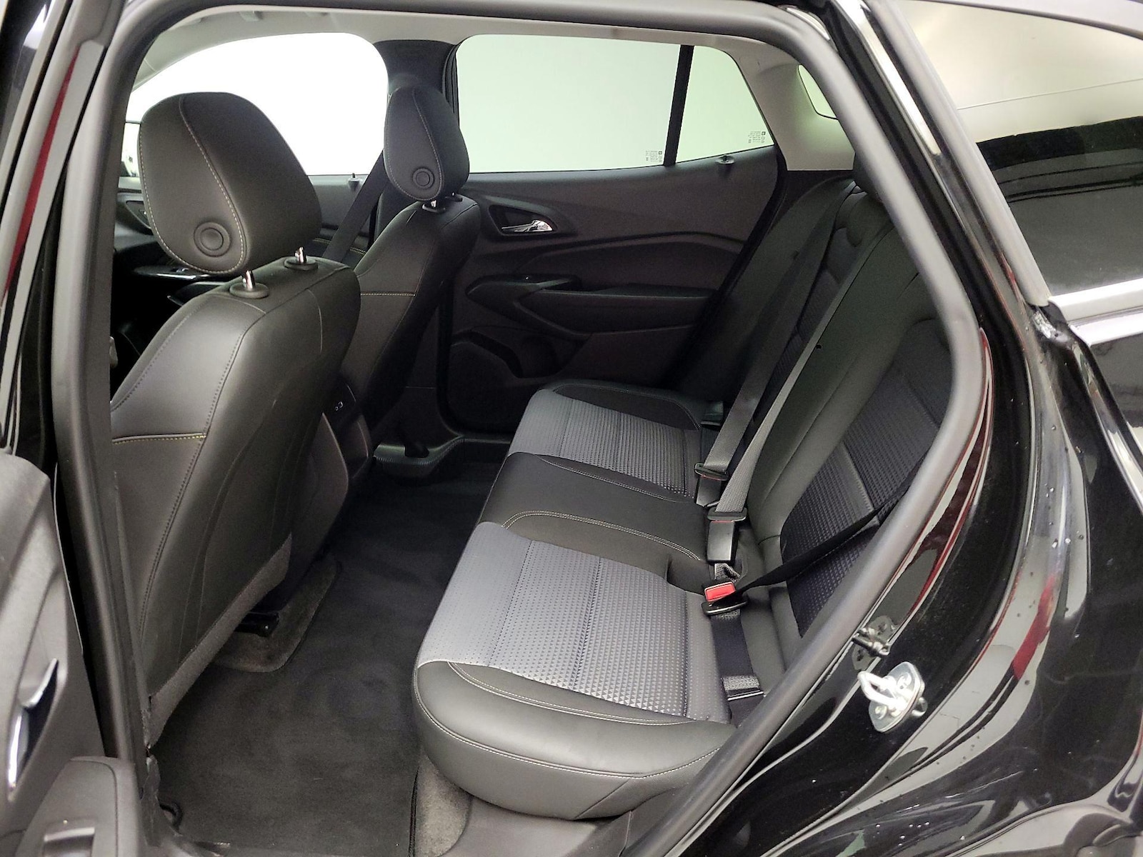 2025 Chevrolet Trax LT - Photo 19