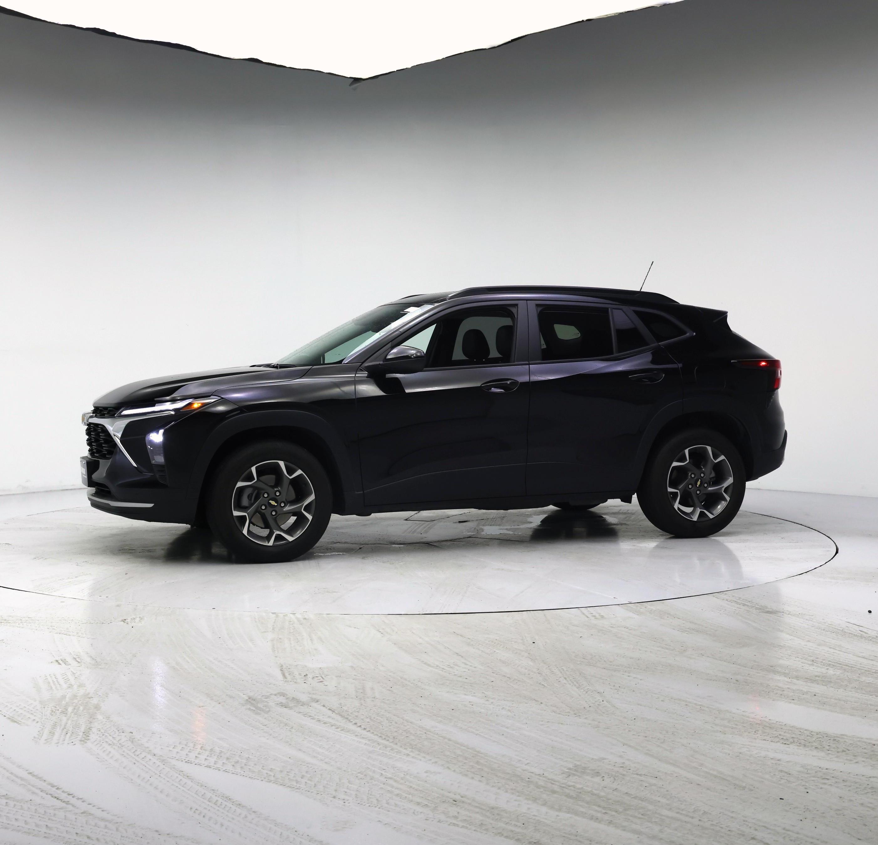 Thumbnail: 2025 Chevrolet Trax - 3