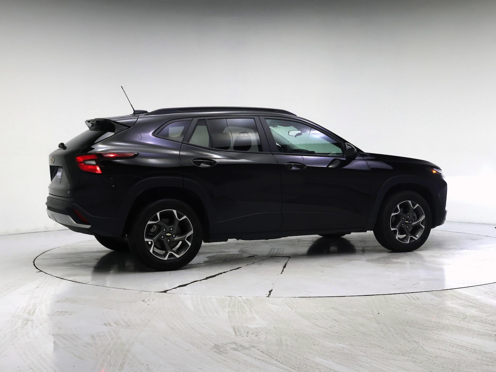 2025 Chevrolet Trax LT - Photo 9