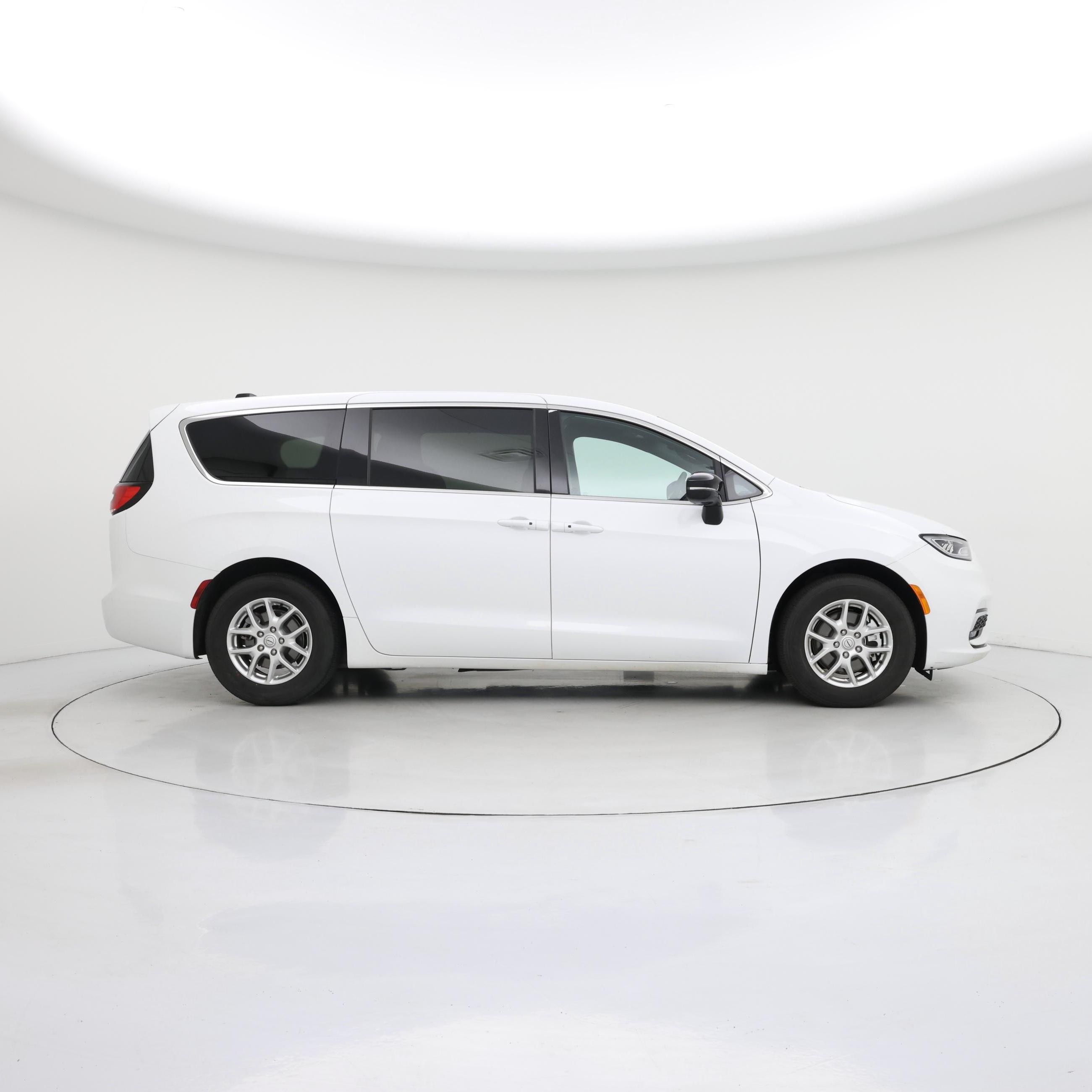 Thumbnail: 2025 Chrysler Pacifica - 7