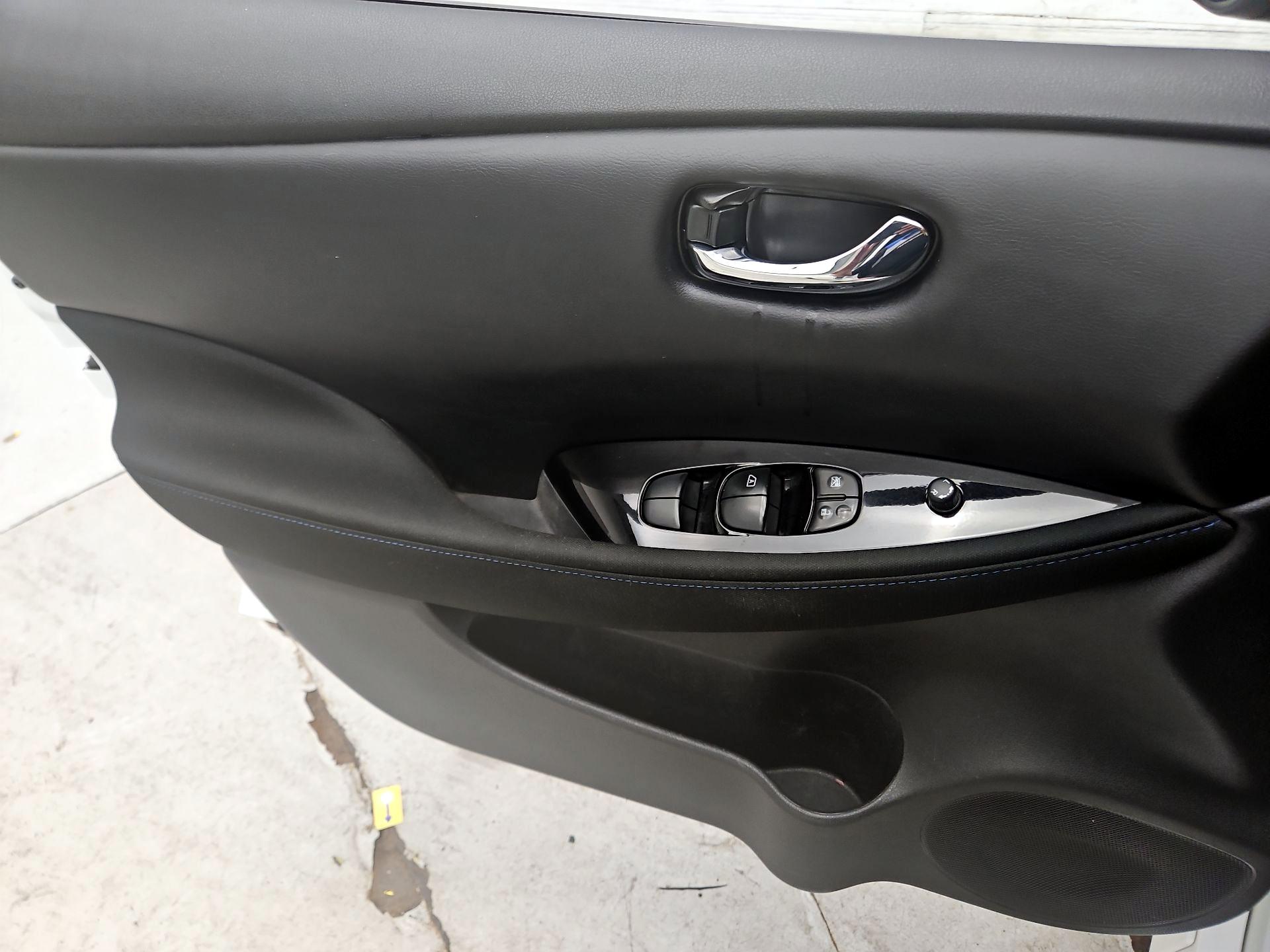 Thumbnail: 2024 Nissan Leaf - 12