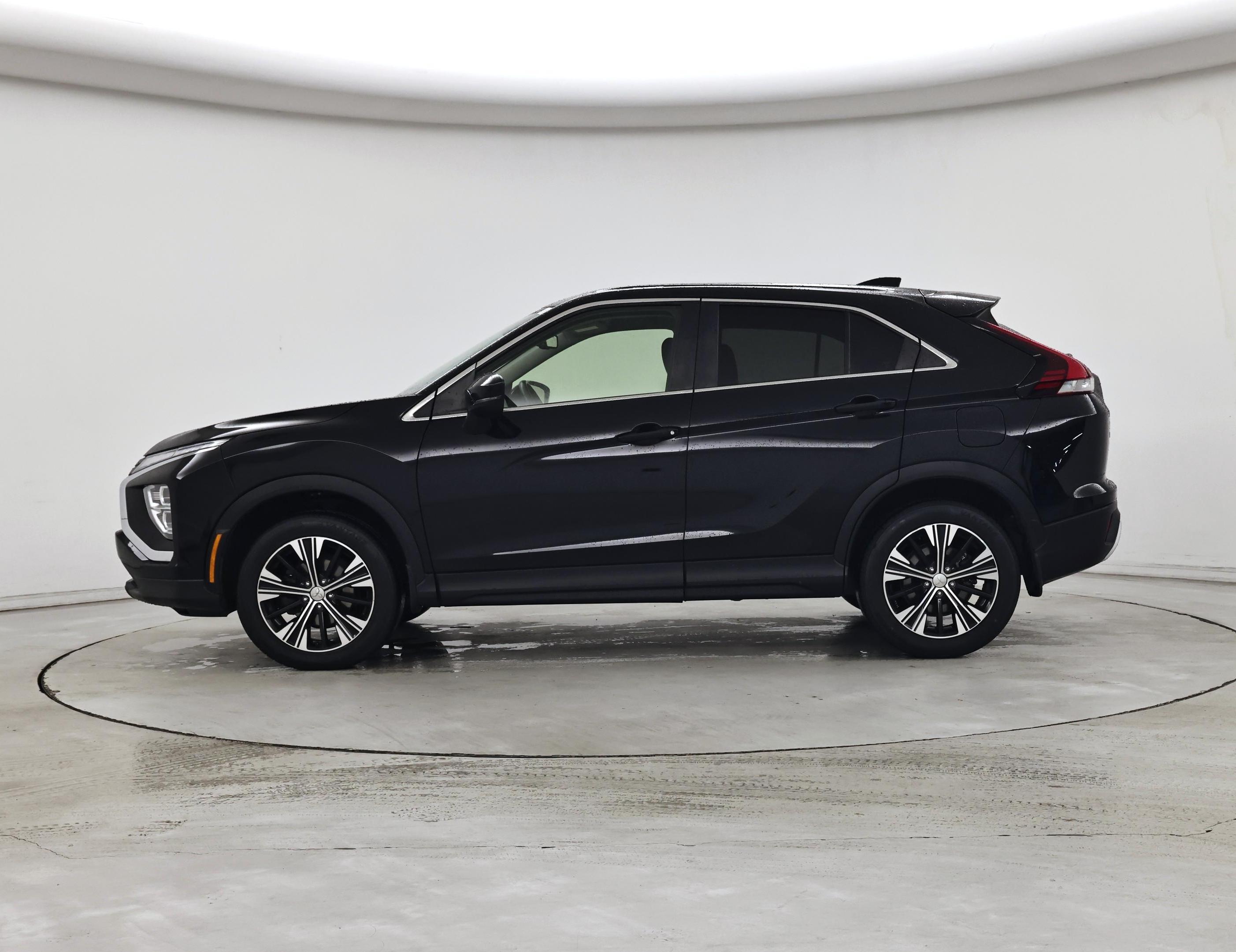 Thumbnail: 2022 Mitsubishi Eclipse Cross - 3