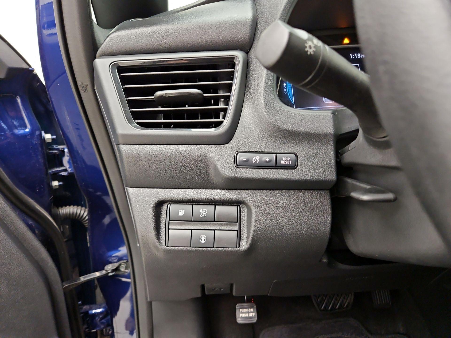 Thumbnail: 2025 Nissan Leaf - 13
