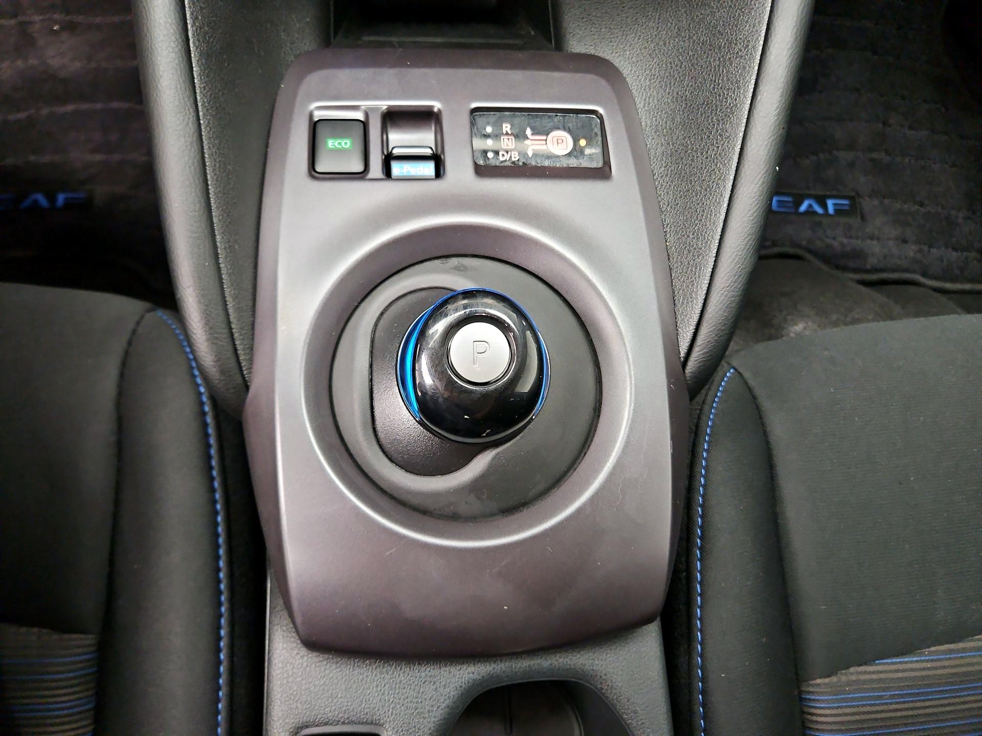 Thumbnail: 2025 Nissan Leaf - 17