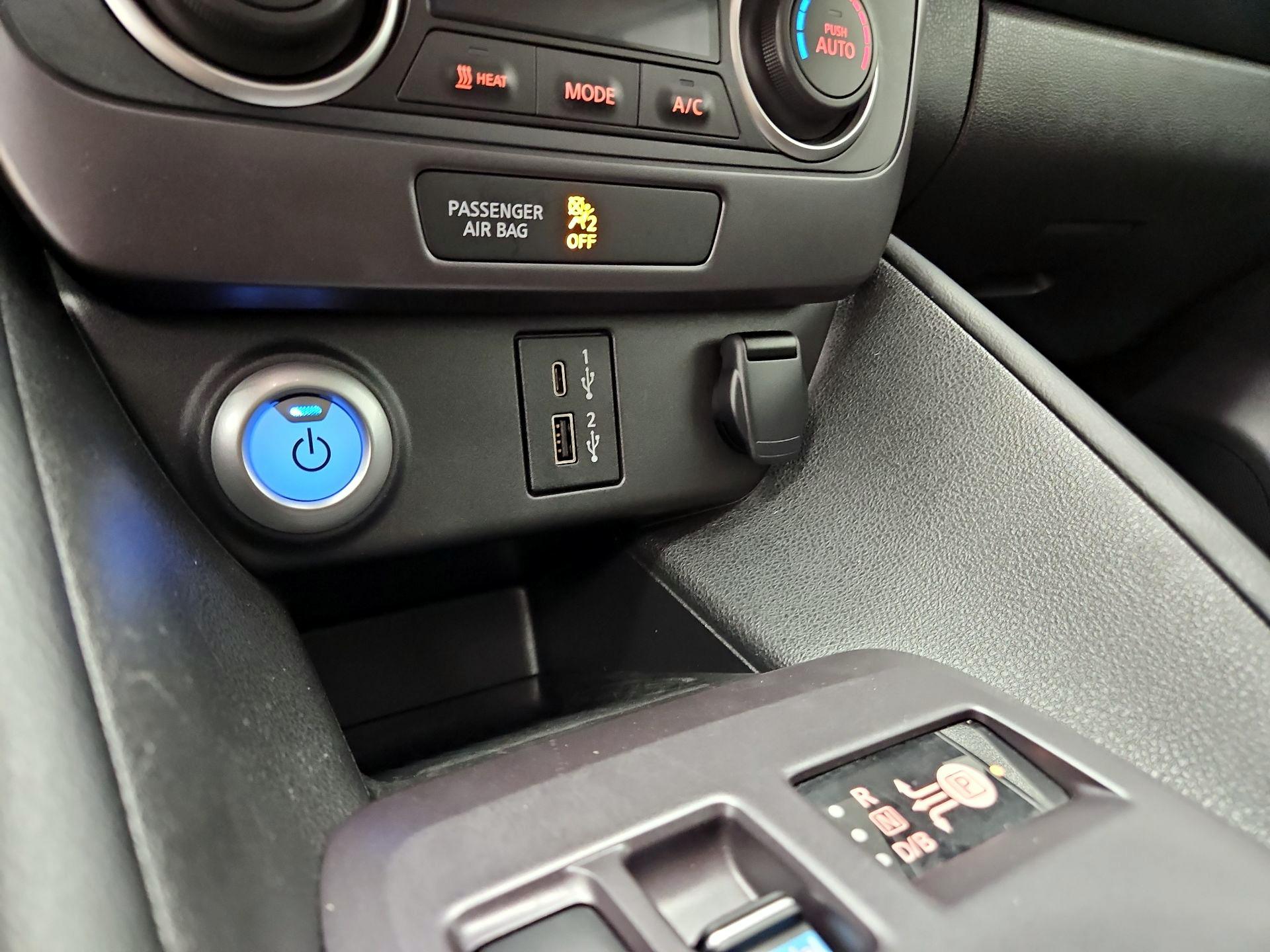 Thumbnail: 2025 Nissan Leaf - 18