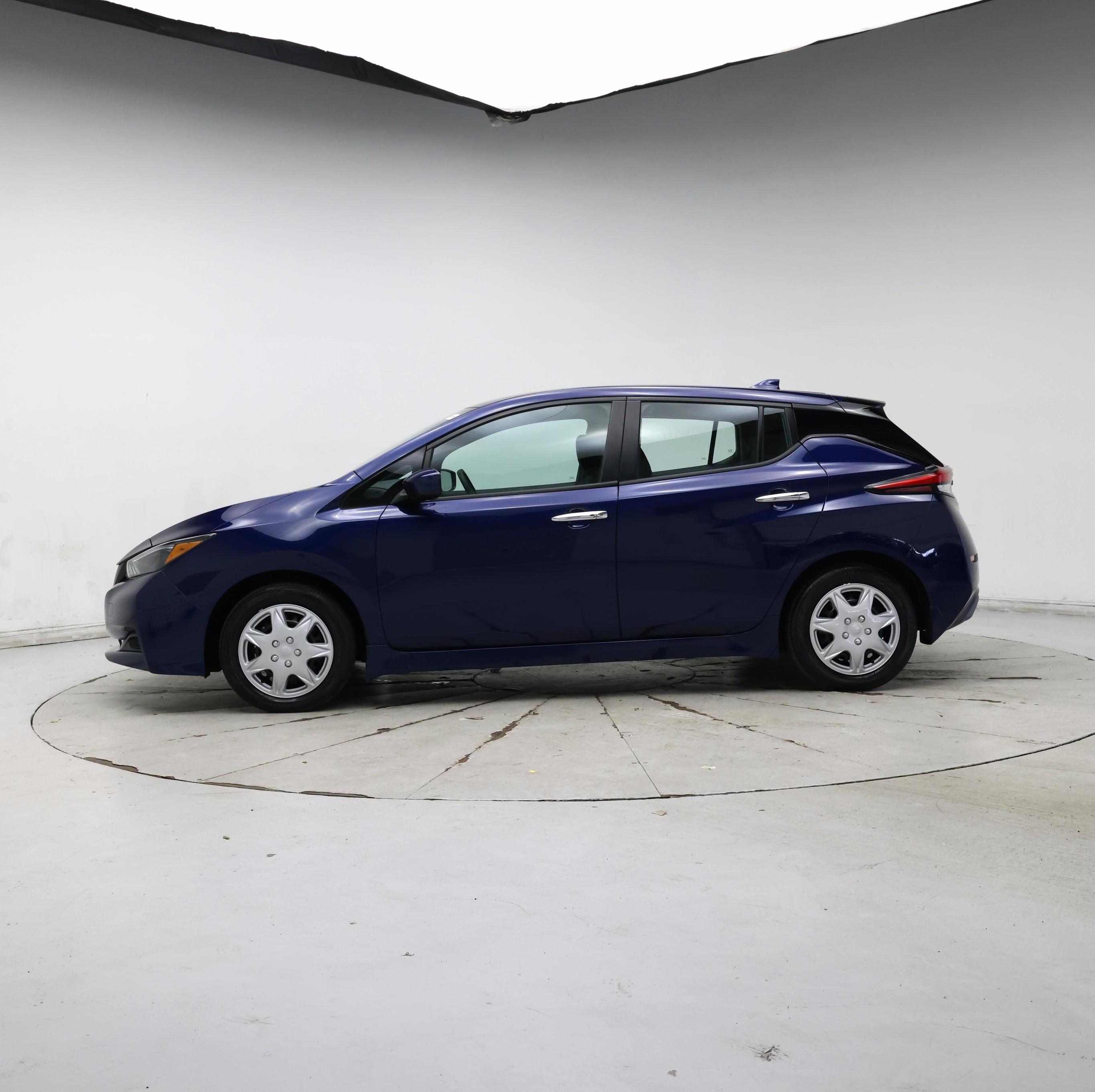 Thumbnail: 2025 Nissan Leaf - 3