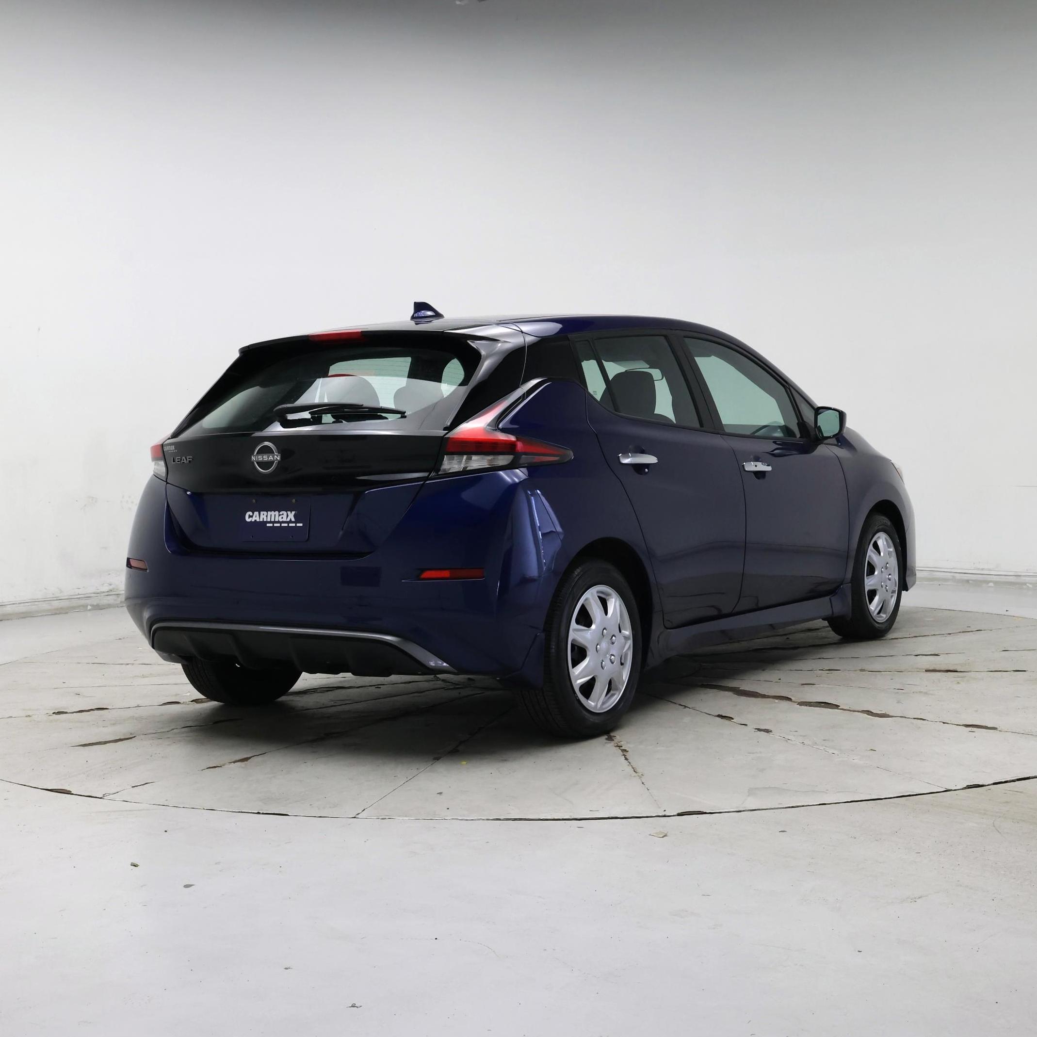 Thumbnail: 2025 Nissan Leaf - 8