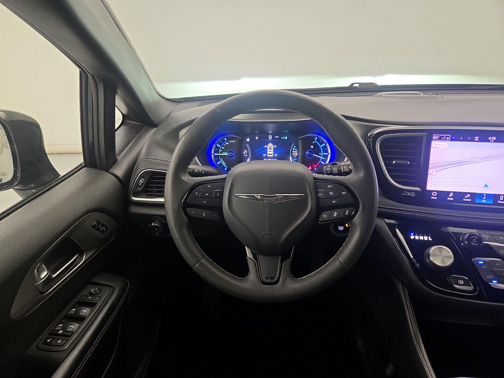 Thumbnail: 2022 Chrysler Pacifica - 10