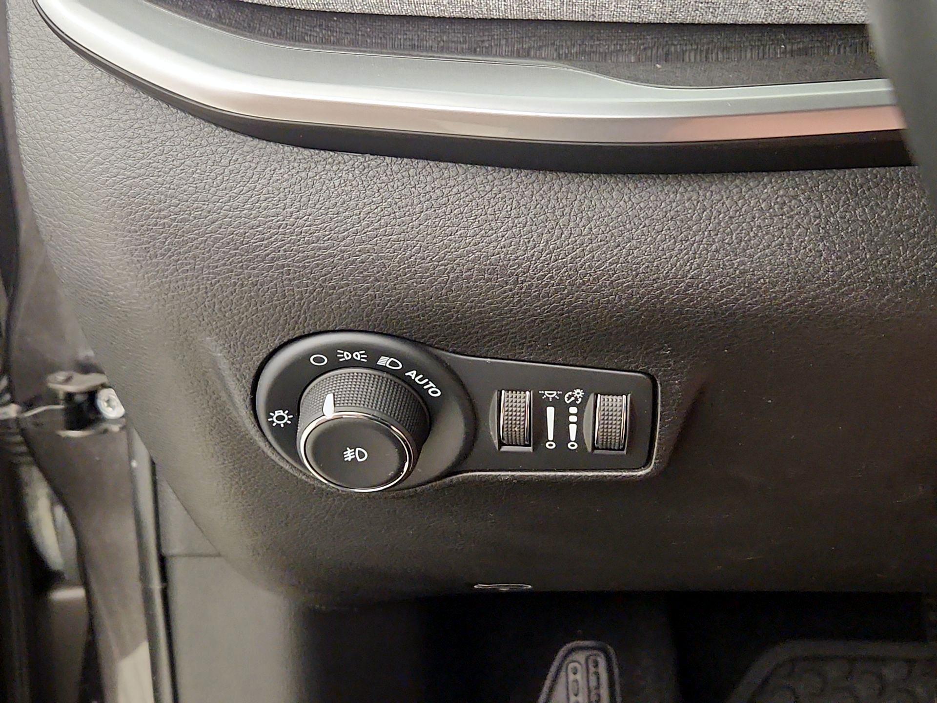 Thumbnail: 2022 Jeep Compass - 13