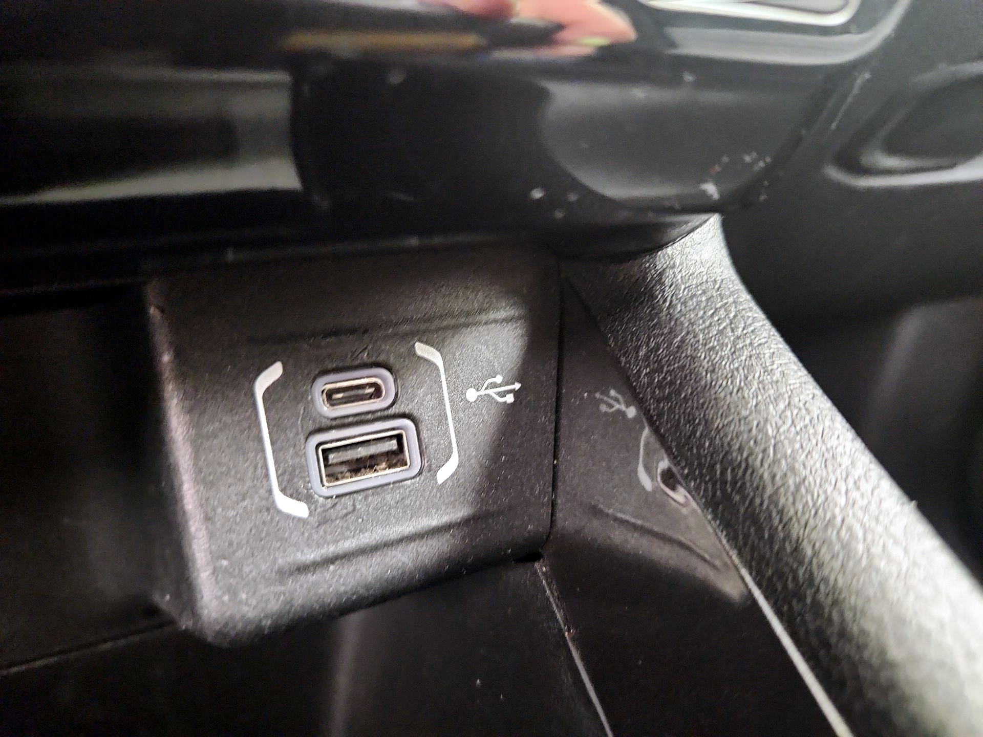 Thumbnail: 2022 Jeep Compass - 18