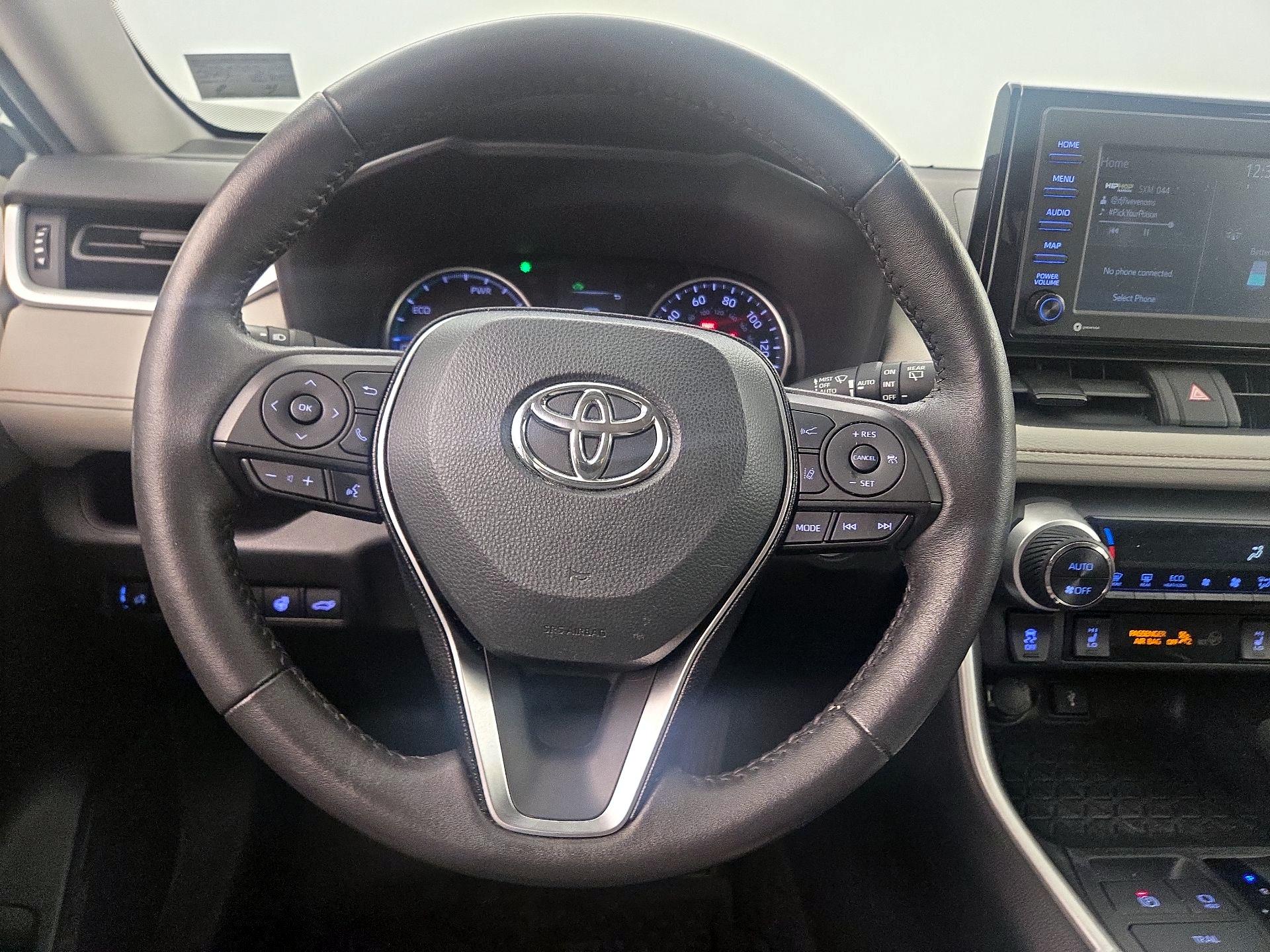 Thumbnail: 2021 Toyota RAV4 - 10
