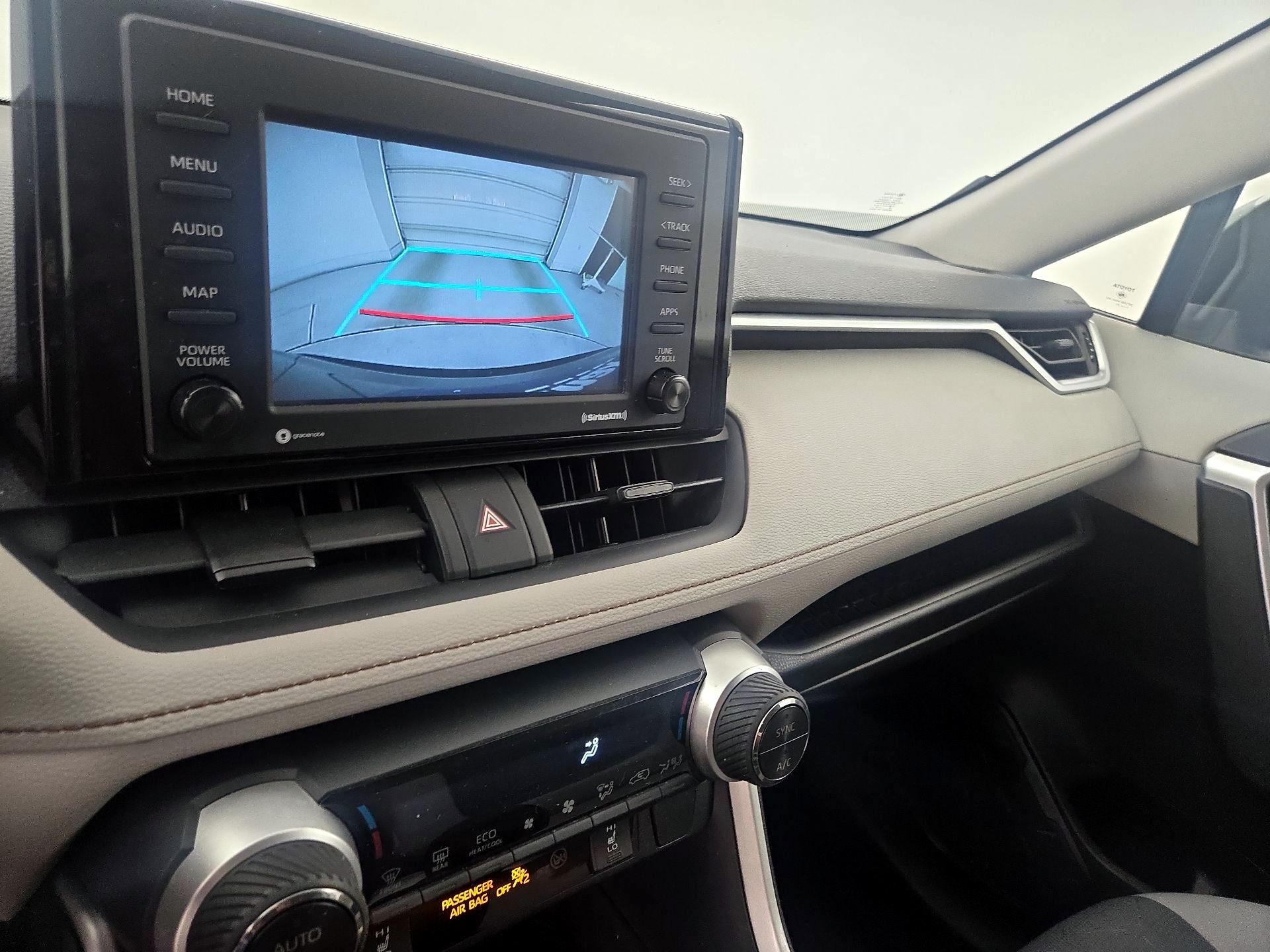 Thumbnail: 2021 Toyota RAV4 - 14