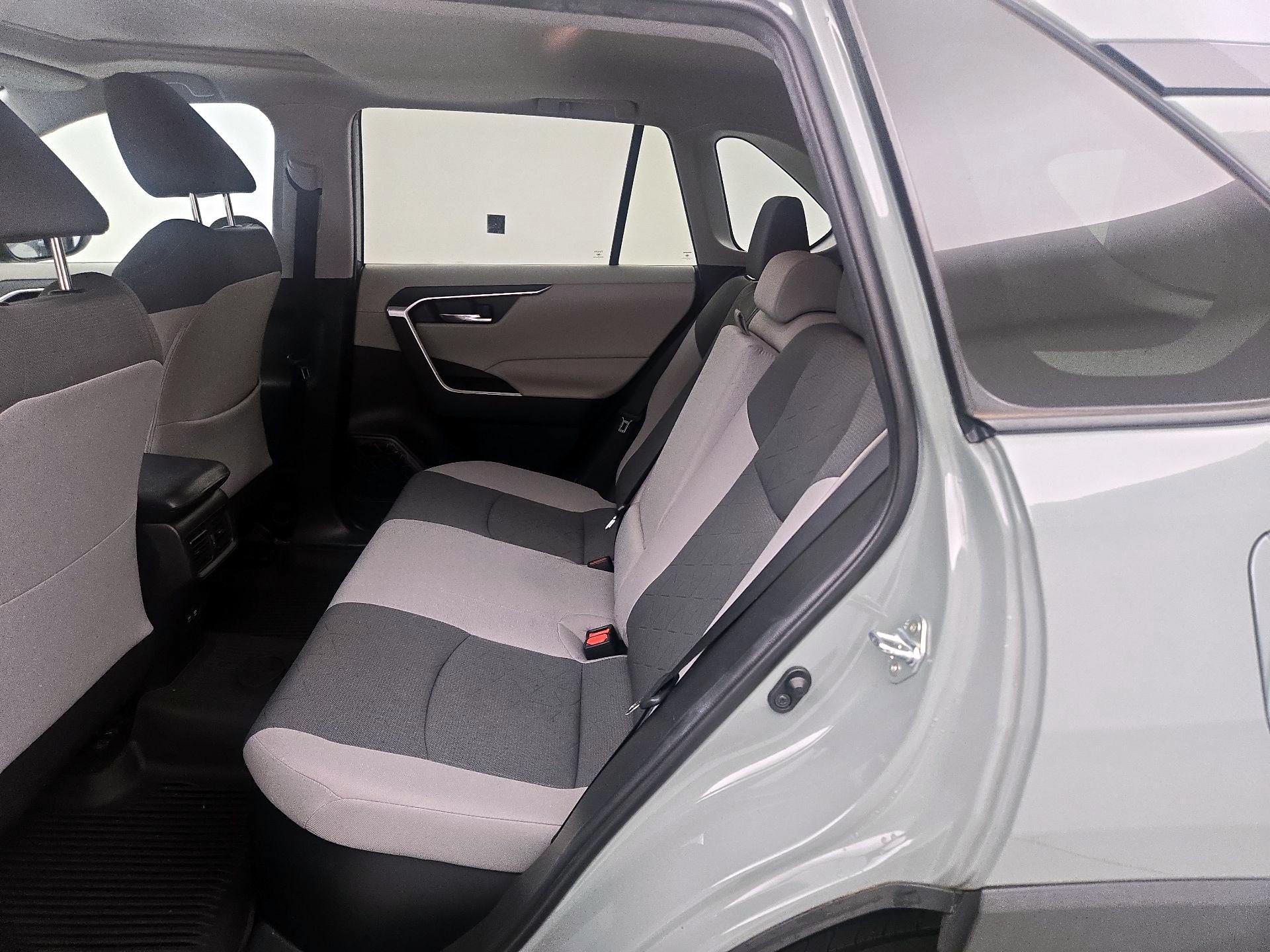 Thumbnail: 2021 Toyota RAV4 - 19