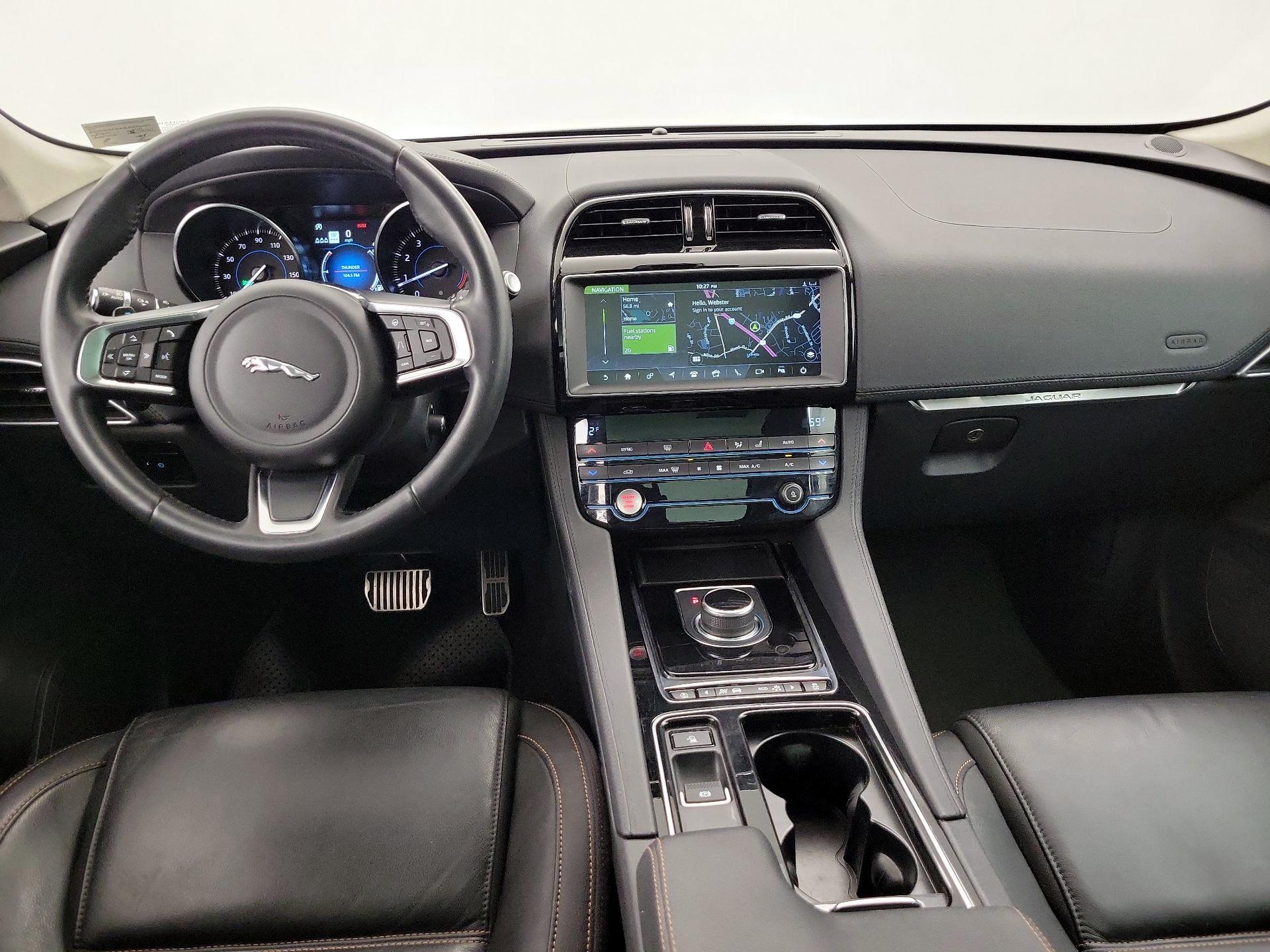 Thumbnail: 2019 Jaguar F-Pace - 9