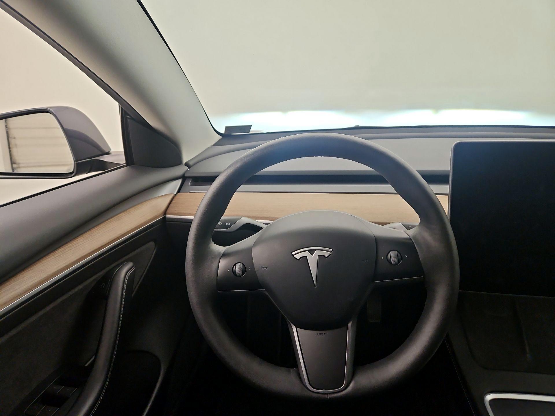 Thumbnail: 2022 Tesla Model 3 - 10