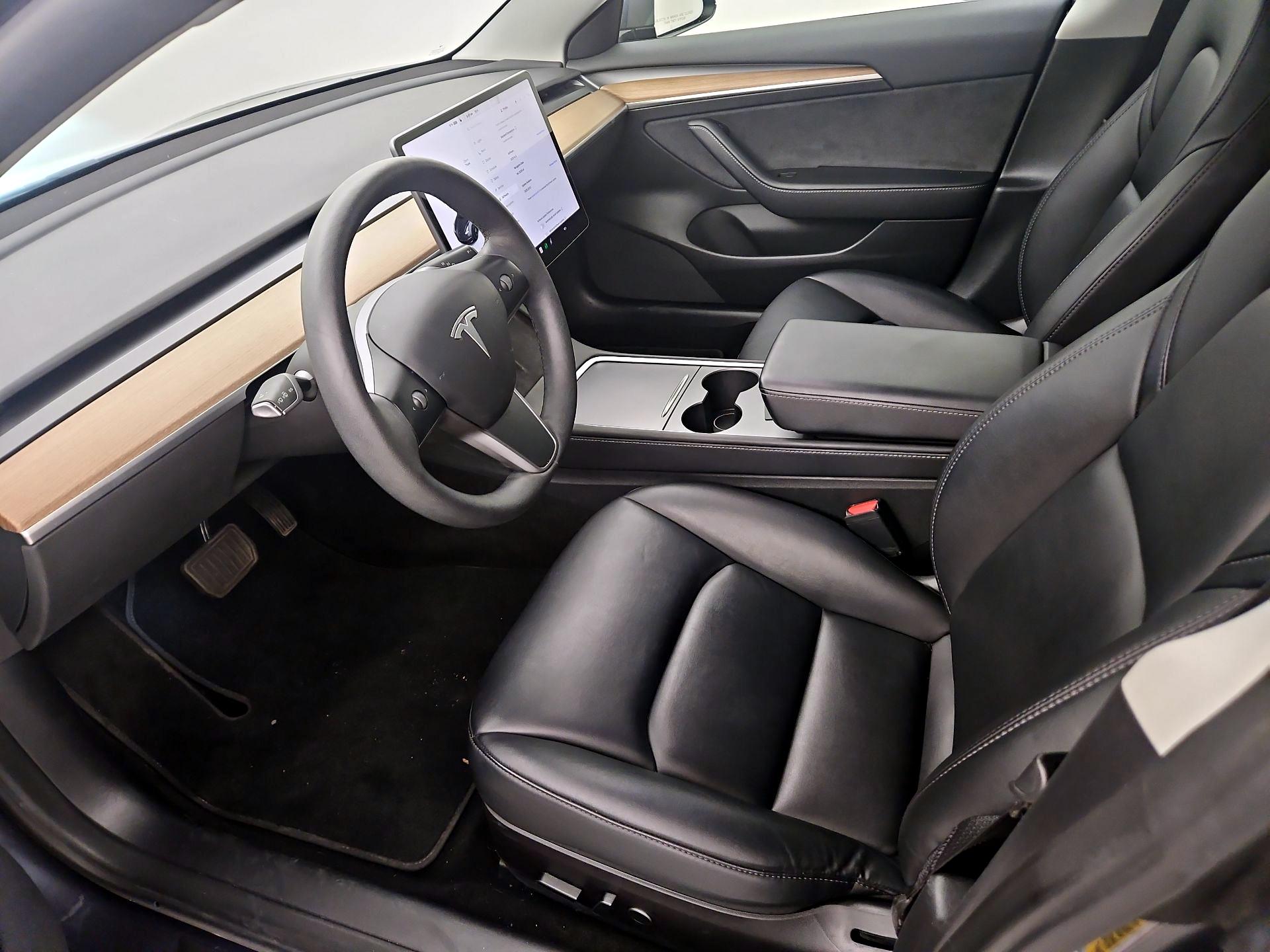Thumbnail: 2022 Tesla Model 3 - 11